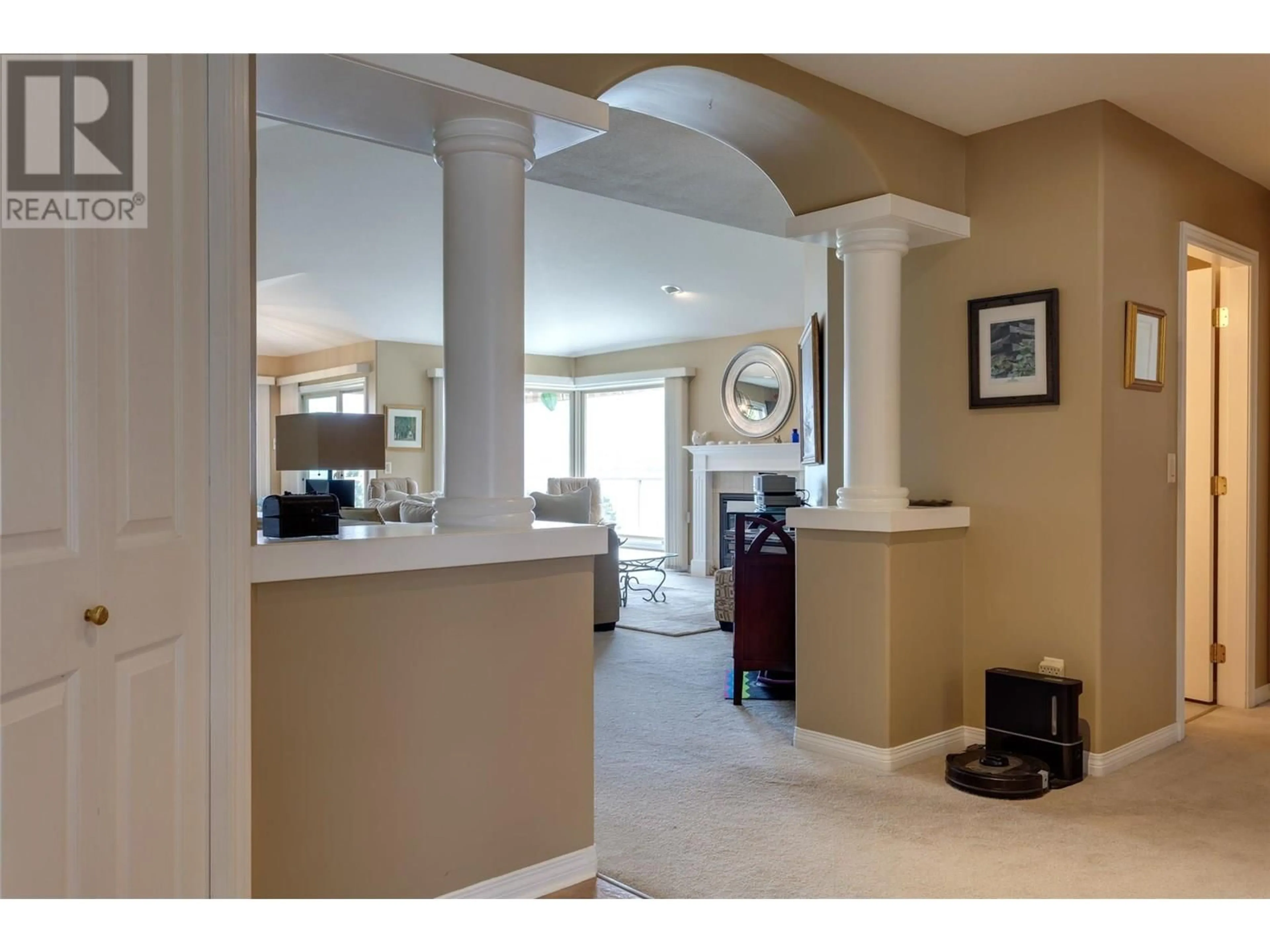 Indoor foyer for 221 - 4074 GELLATLY ROAD, West Kelowna British Columbia V4T2S8