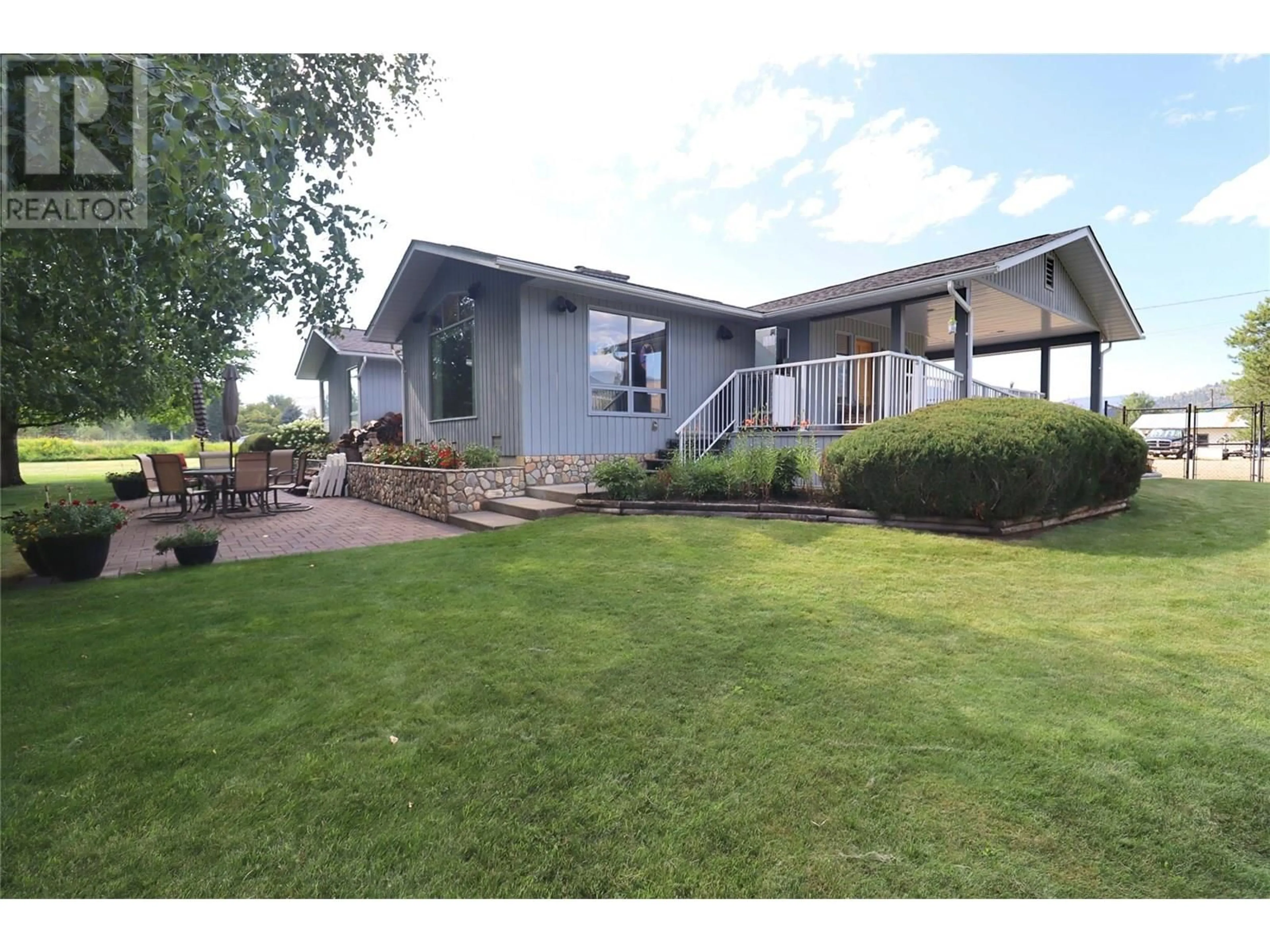 A pic from outside/outdoor area/front of a property/back of a property/a pic from drone, unknown for 5745 BEATRICE STREET, Grand Forks British Columbia V0H1H0