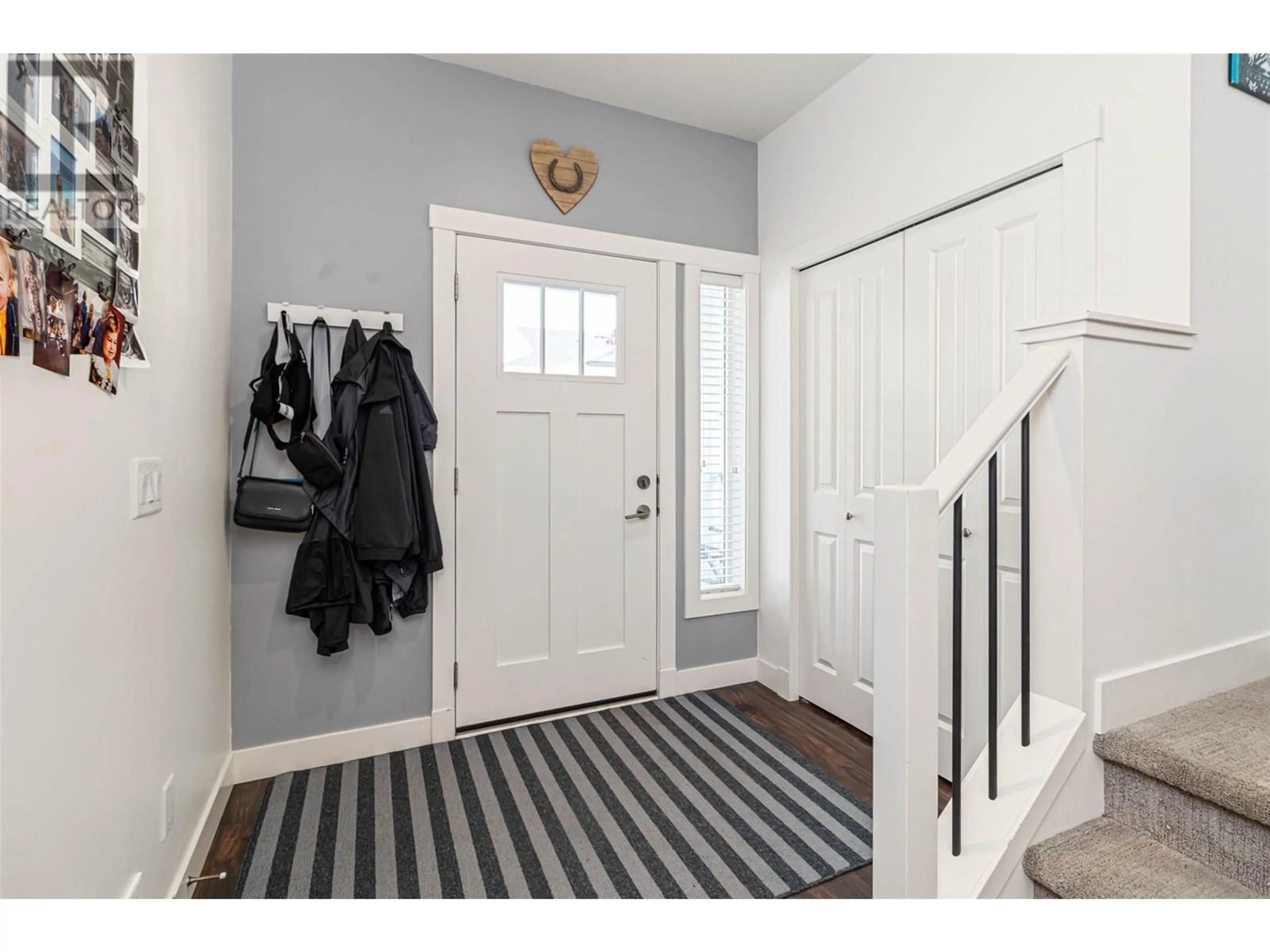 Indoor entryway for 17 - 10724 BOTTOM WOOD LAKE ROAD, Lake Country British Columbia V4V2T3