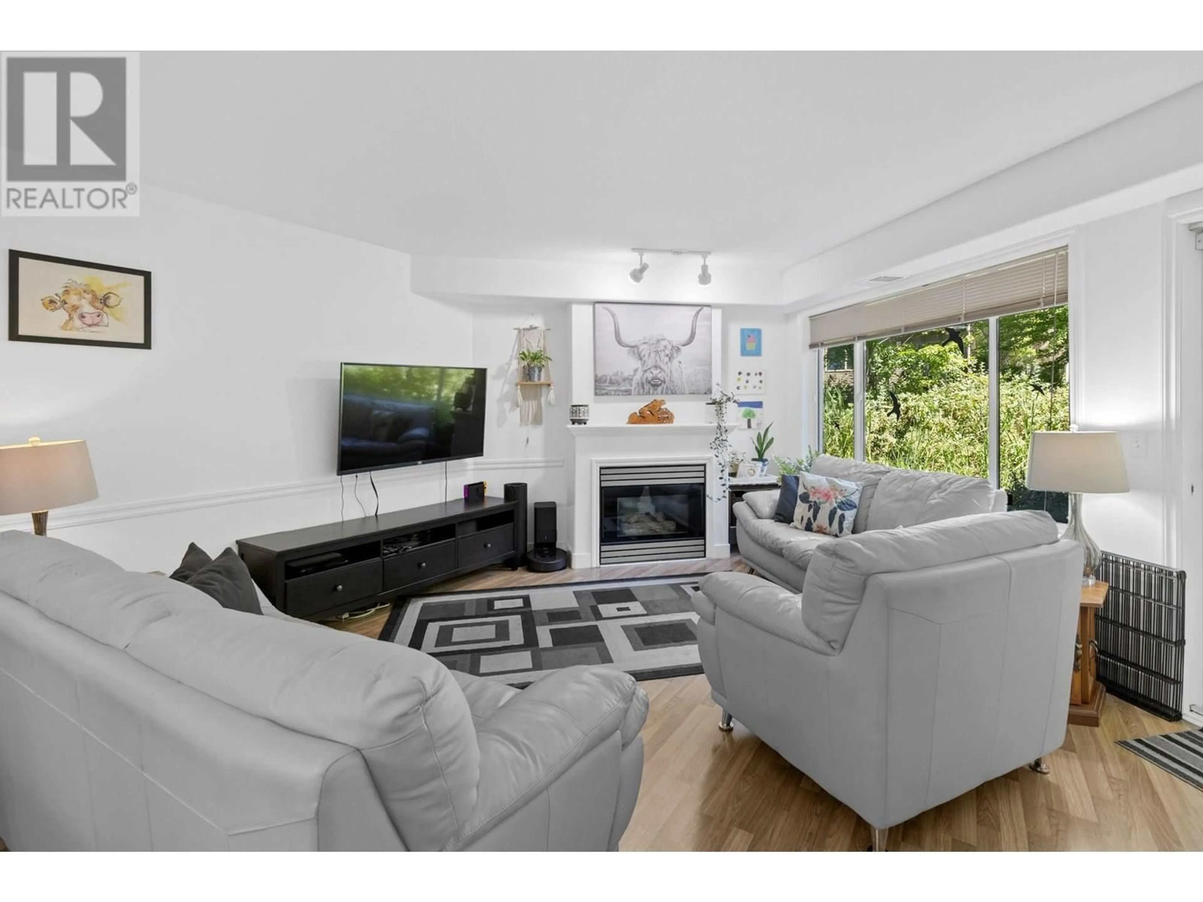 Living room with furniture, unknown for 105 - 265 SNOWSELL STREET, Kelowna British Columbia V1V1V6