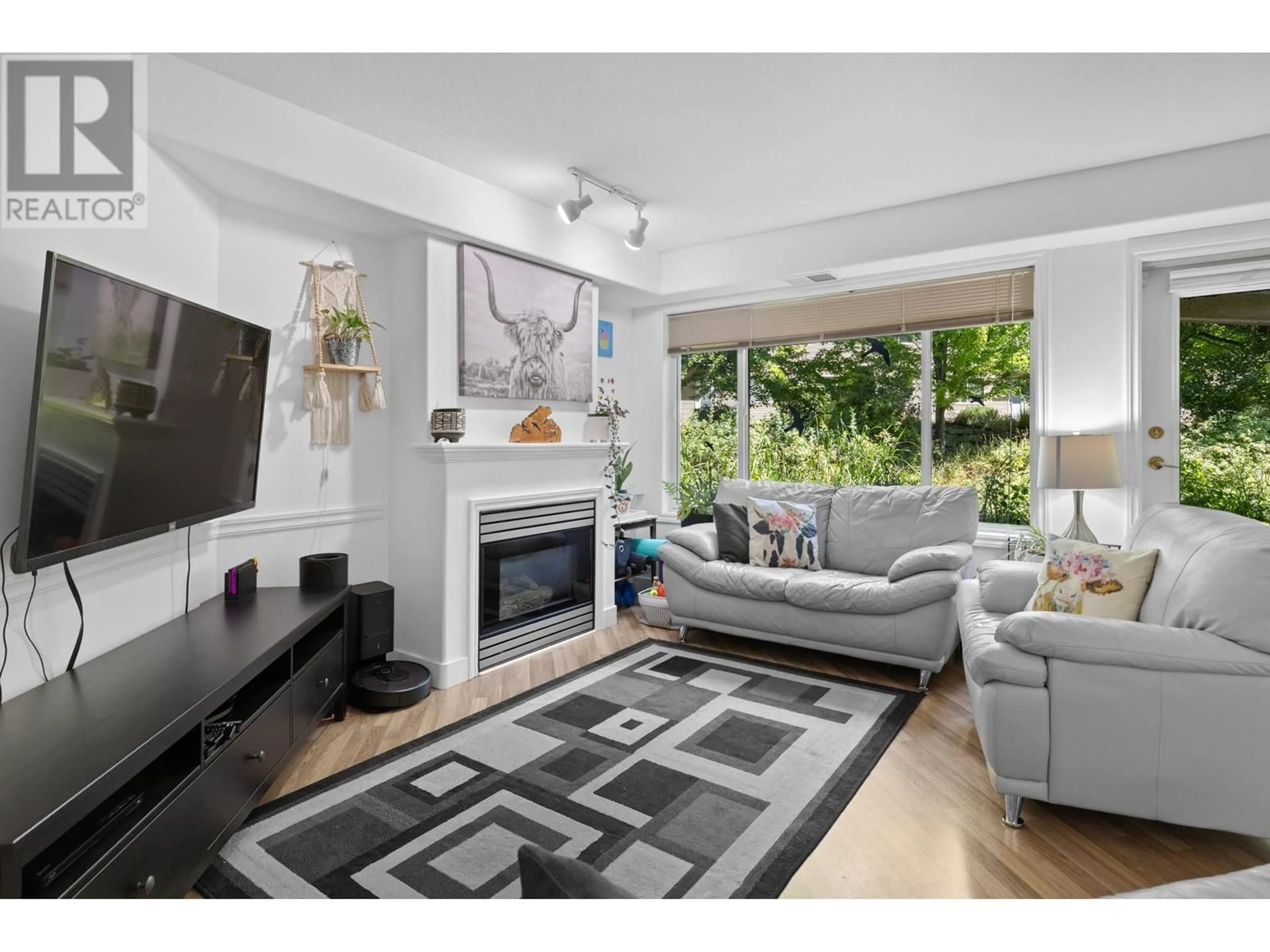 Living room with furniture, unknown for 105 - 265 SNOWSELL STREET, Kelowna British Columbia V1V1V6