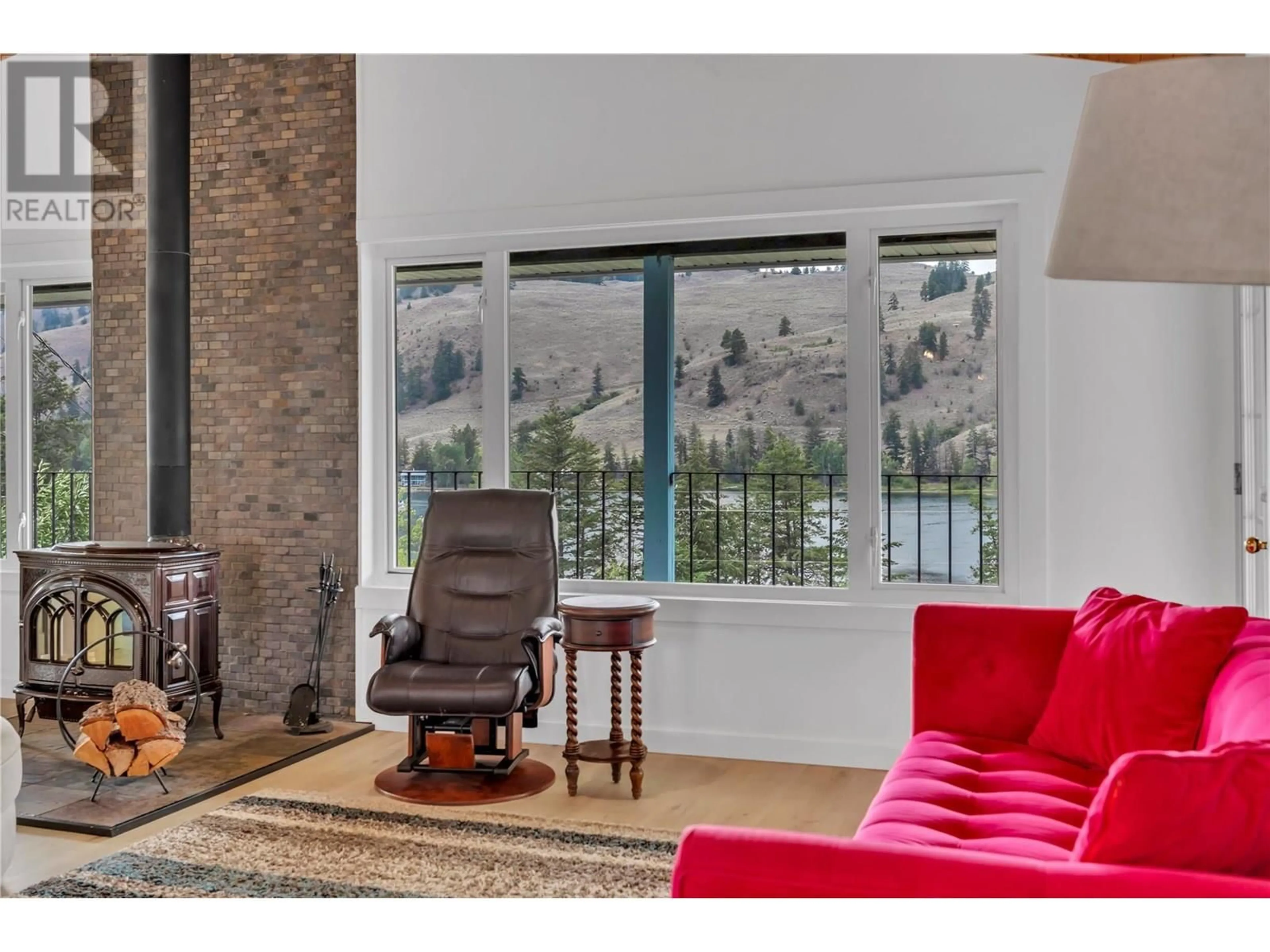 Living room with furniture, unknown for 285 WESTVIEW ROAD, Kaleden British Columbia V0H1K0
