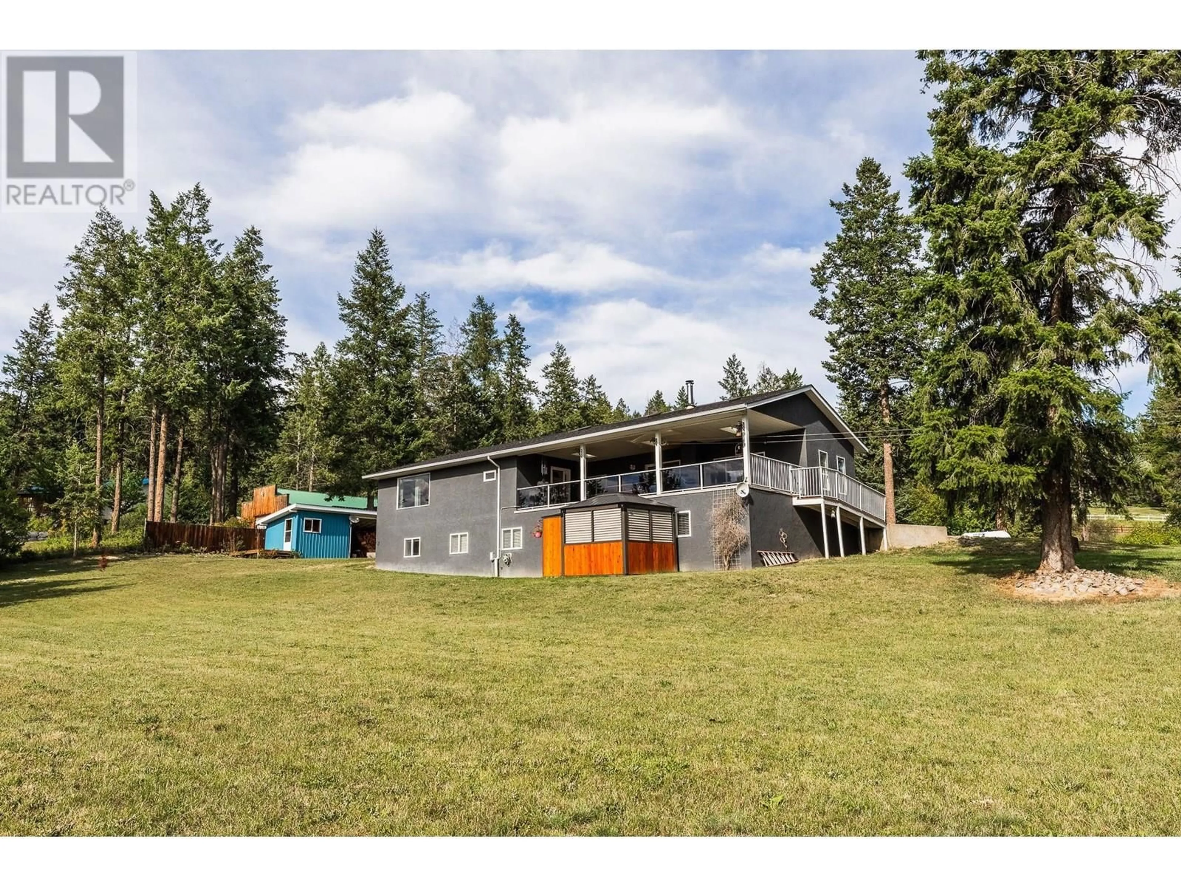 A pic from outside/outdoor area/front of a property/back of a property/a pic from drone, unknown for 1325 FOX TREE HILL ROAD, Creston British Columbia V0B1G2
