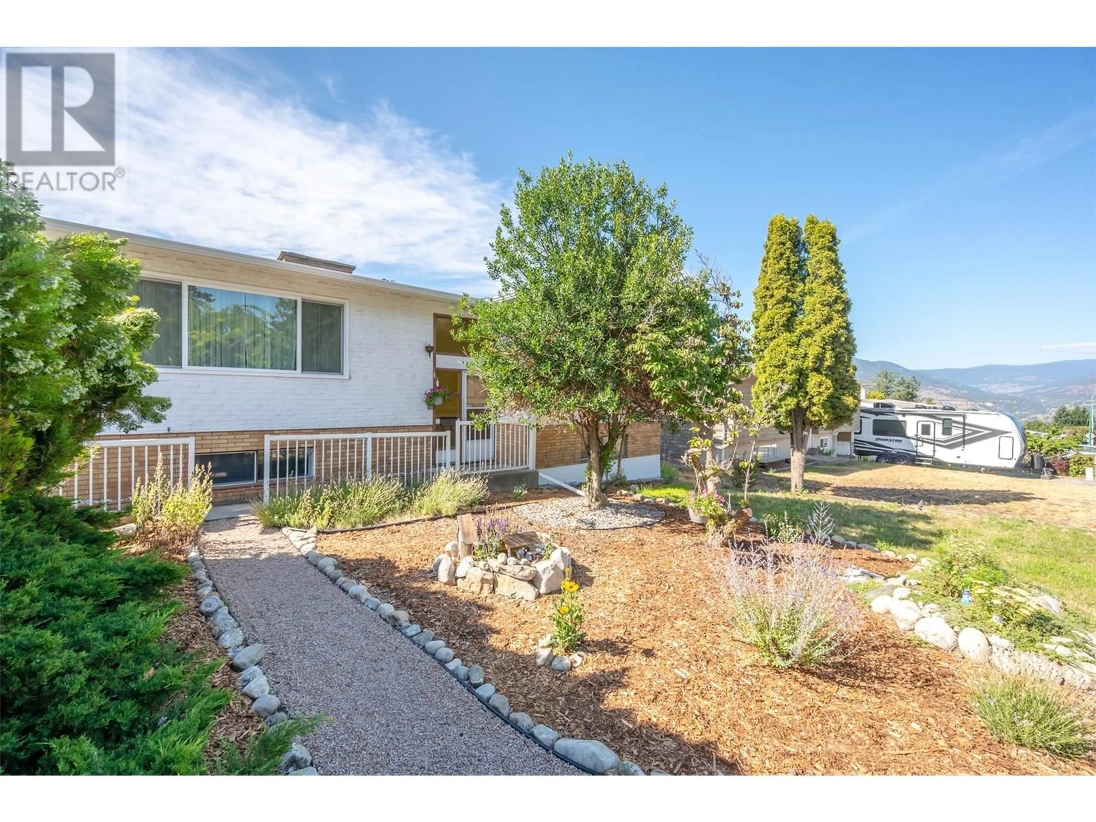 Home with vinyl exterior material, street for 112 DUNANT PLACE, Penticton British Columbia V2A3G3