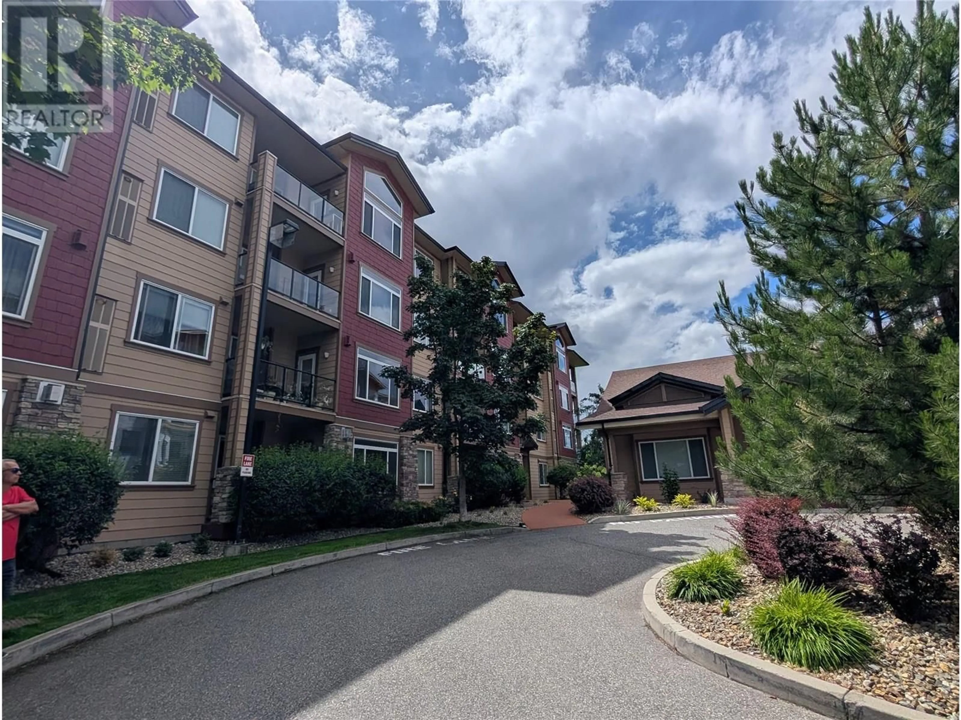 A pic from outside/outdoor area/front of a property/back of a property/a pic from drone, unknown for 118 - 2532 SHORELINE DRIVE, Lake Country British Columbia V4V2R6