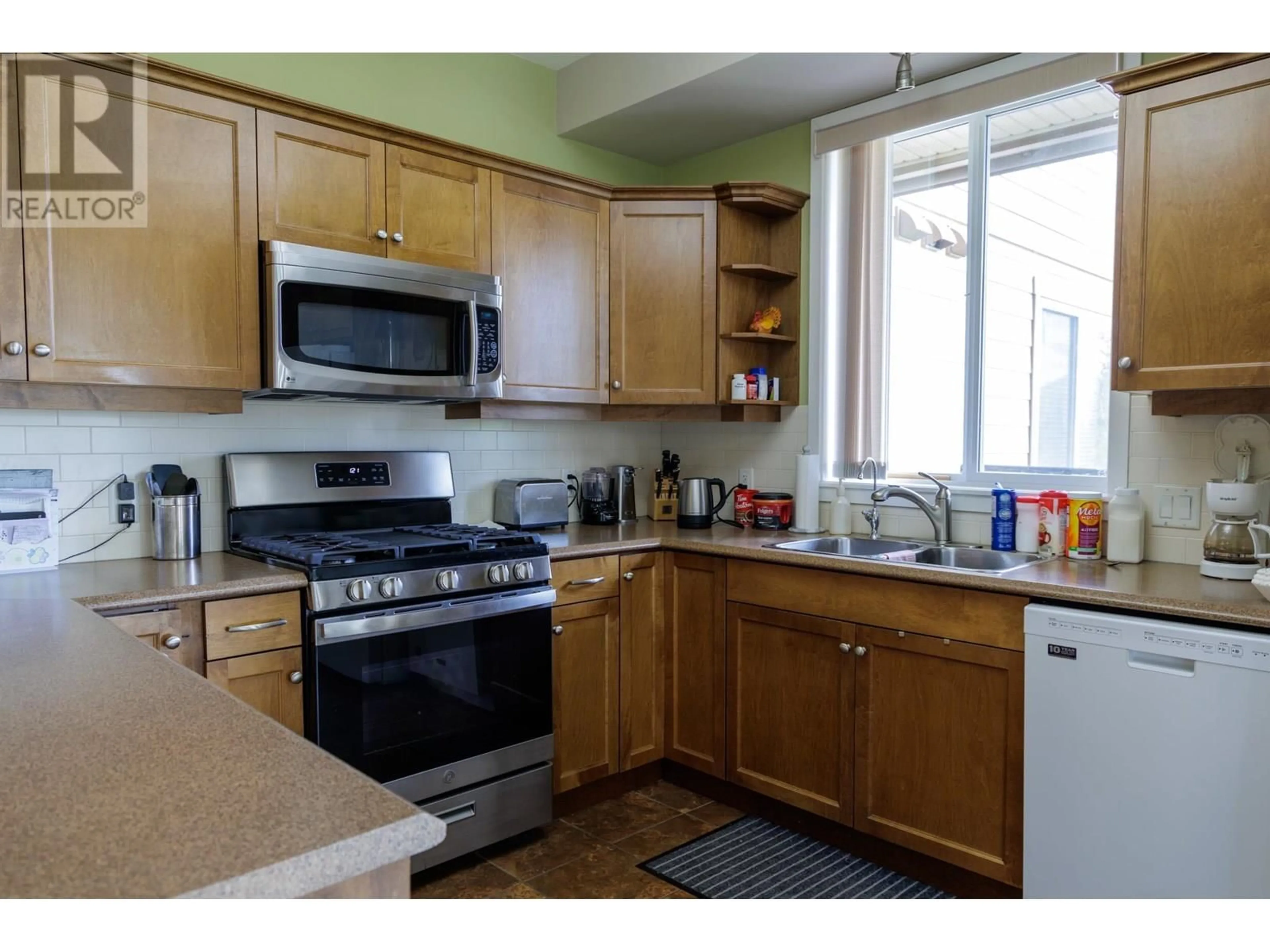Standard kitchen, unknown for 118 - 2532 SHORELINE DRIVE, Lake Country British Columbia V4V2R6