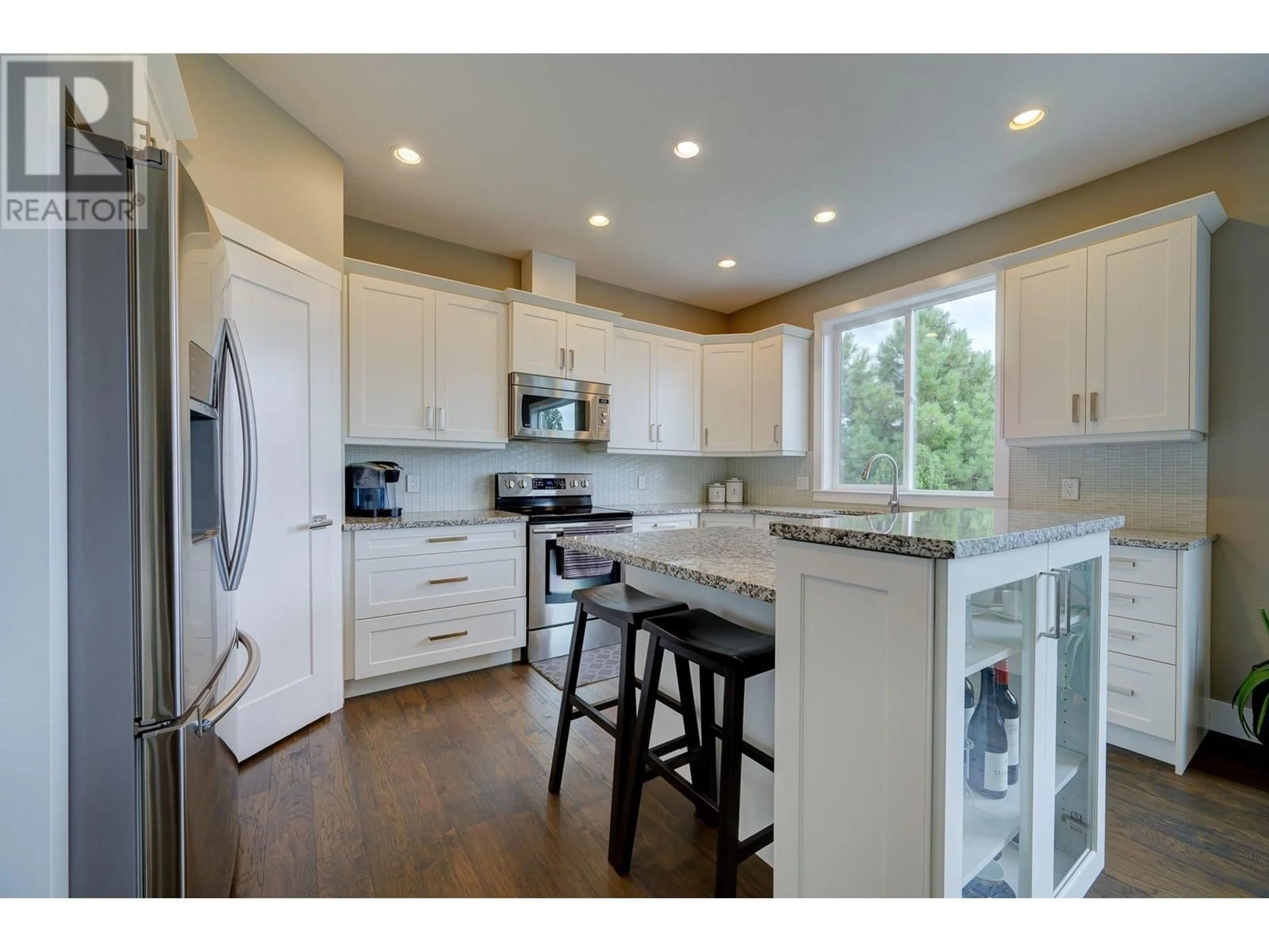 Open concept kitchen, unknown for 1790 COLDWATER DRIVE, Kamloops British Columbia V2E2R3