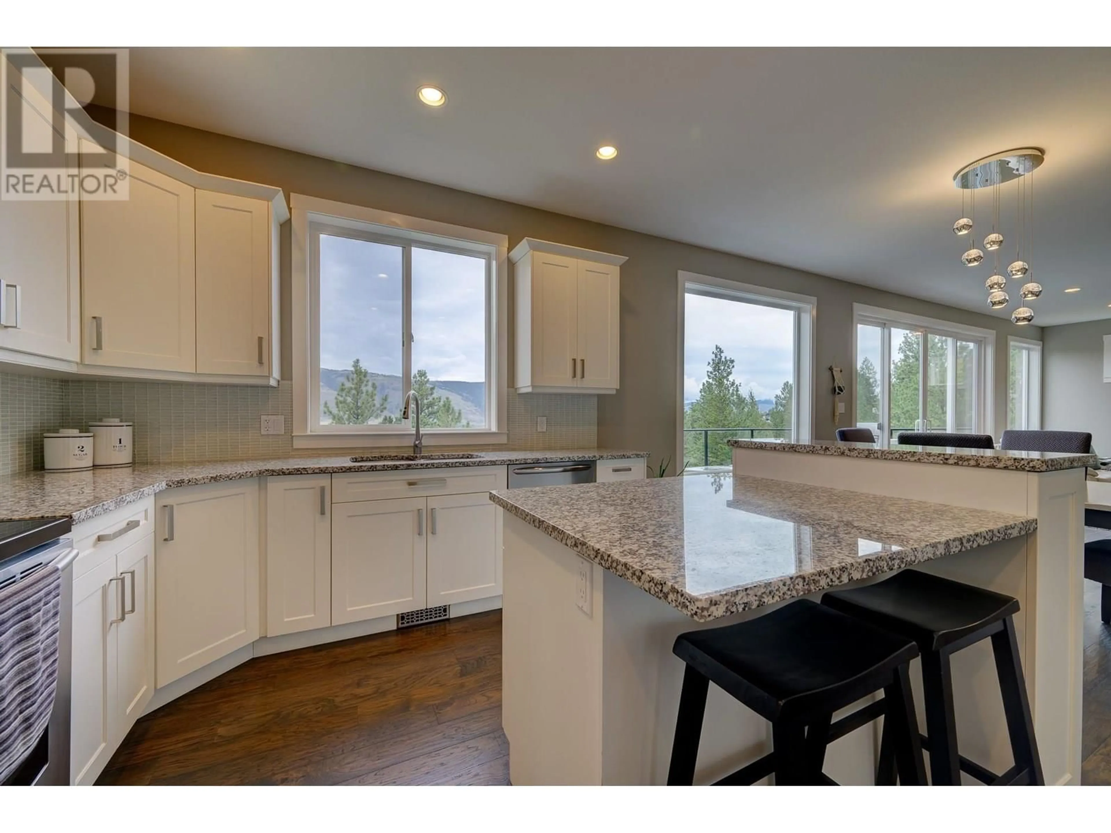 Open concept kitchen, unknown for 1790 COLDWATER DRIVE, Kamloops British Columbia V2E2R3
