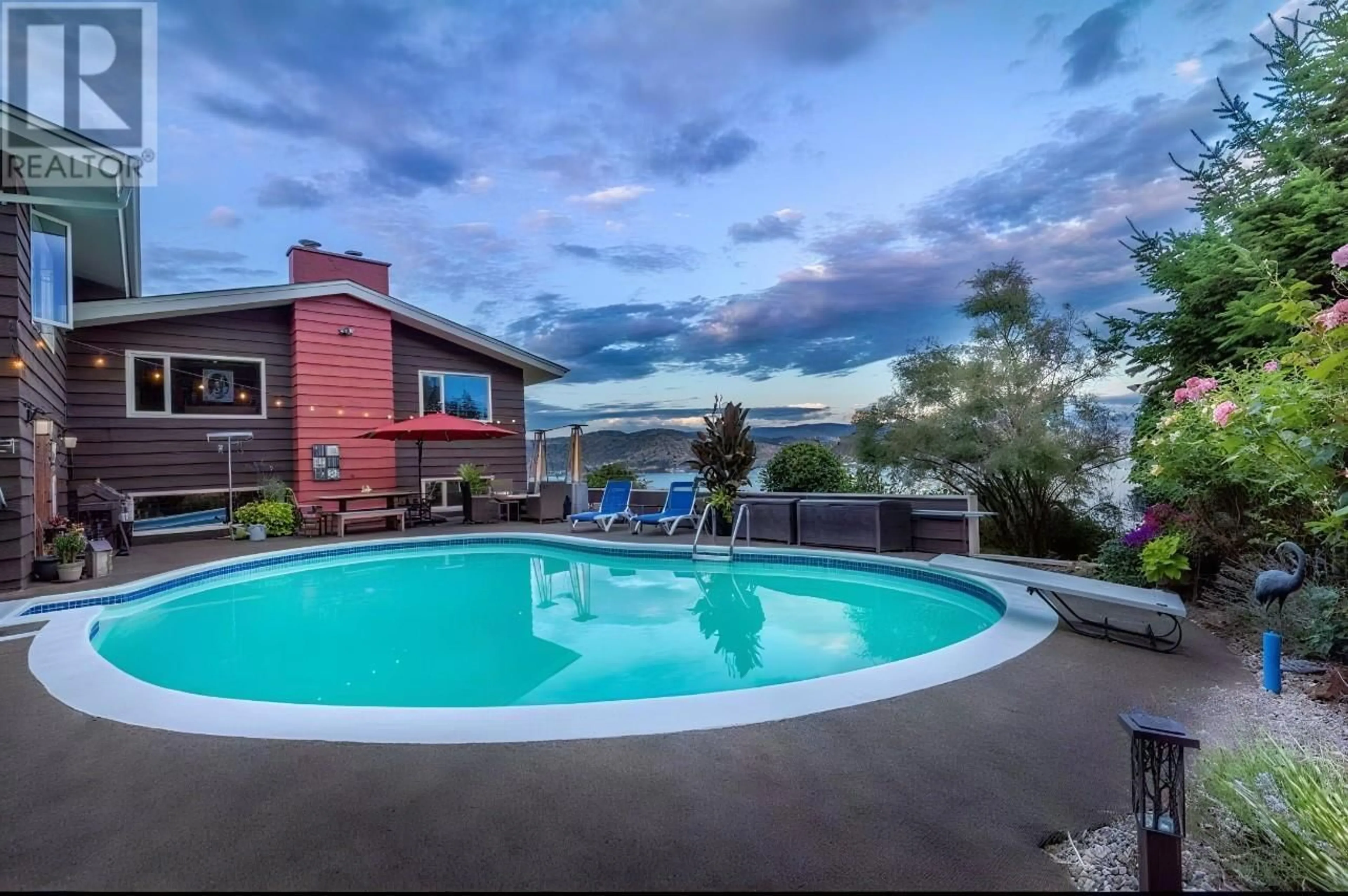 Pool for 1084 WESTSIDE ROAD SOUTH, West Kelowna British Columbia V1Z3S1