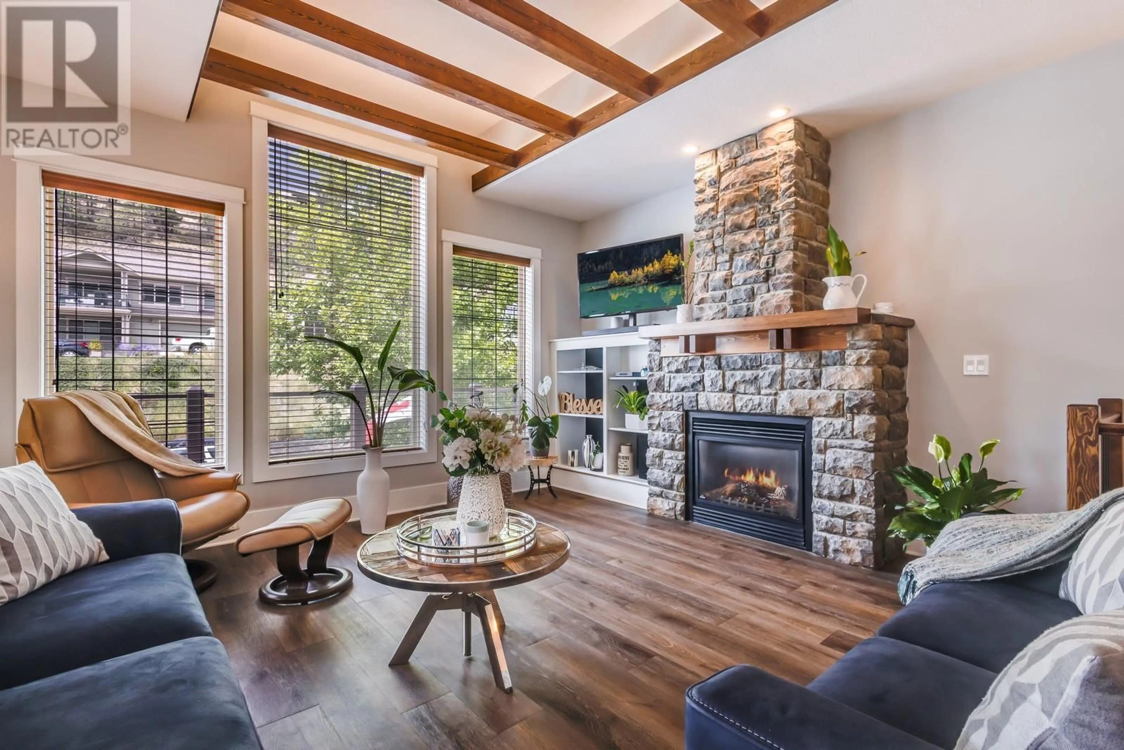 Living room with furniture, unknown for 2224 SUNVIEW DRIVE, West Kelowna British Columbia V1Z4B9