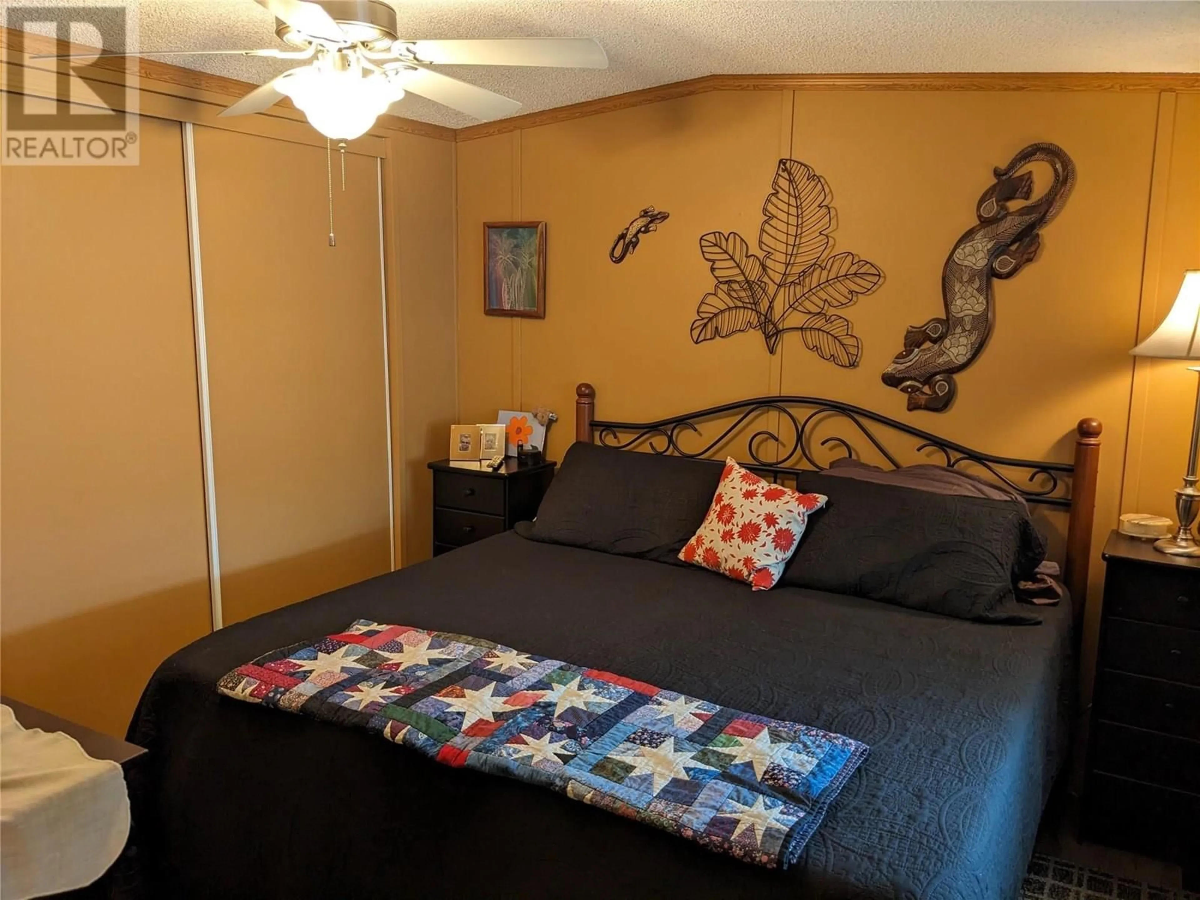 Bedroom with bed, unknown for 49 - 7545 DALLAS DRIVE, Kamloops British Columbia V2C6X8