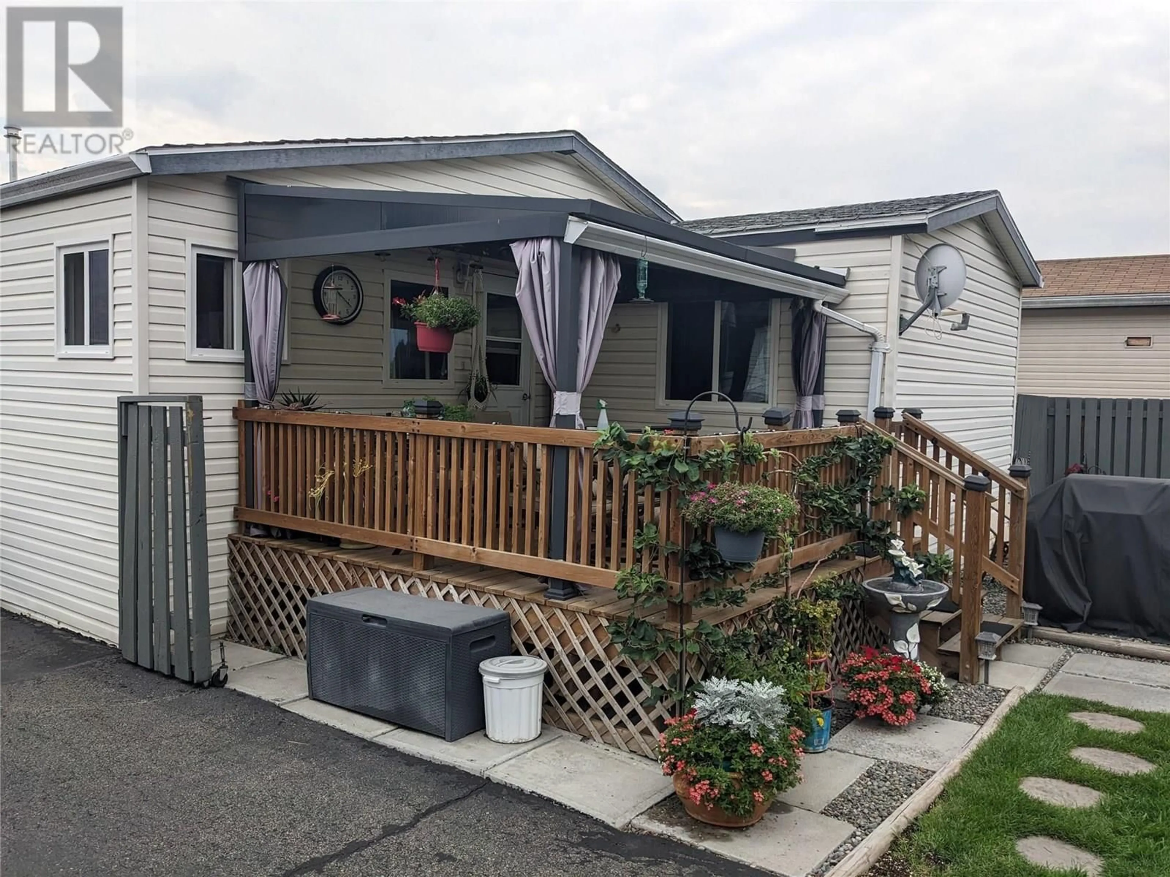 Home with vinyl exterior material, street for 49 - 7545 DALLAS DRIVE, Kamloops British Columbia V2C6X8