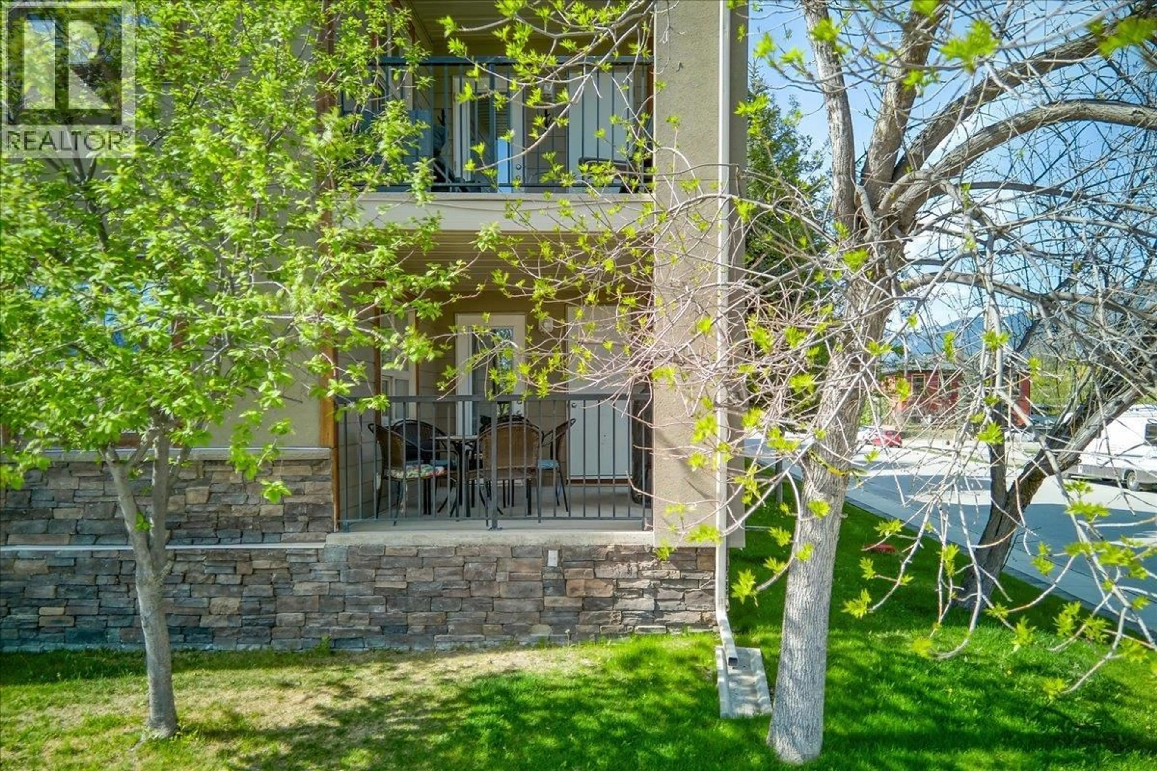 Patio, unknown for 2114 - 205 THIRD AVENUE, Invermere British Columbia V0A1K7