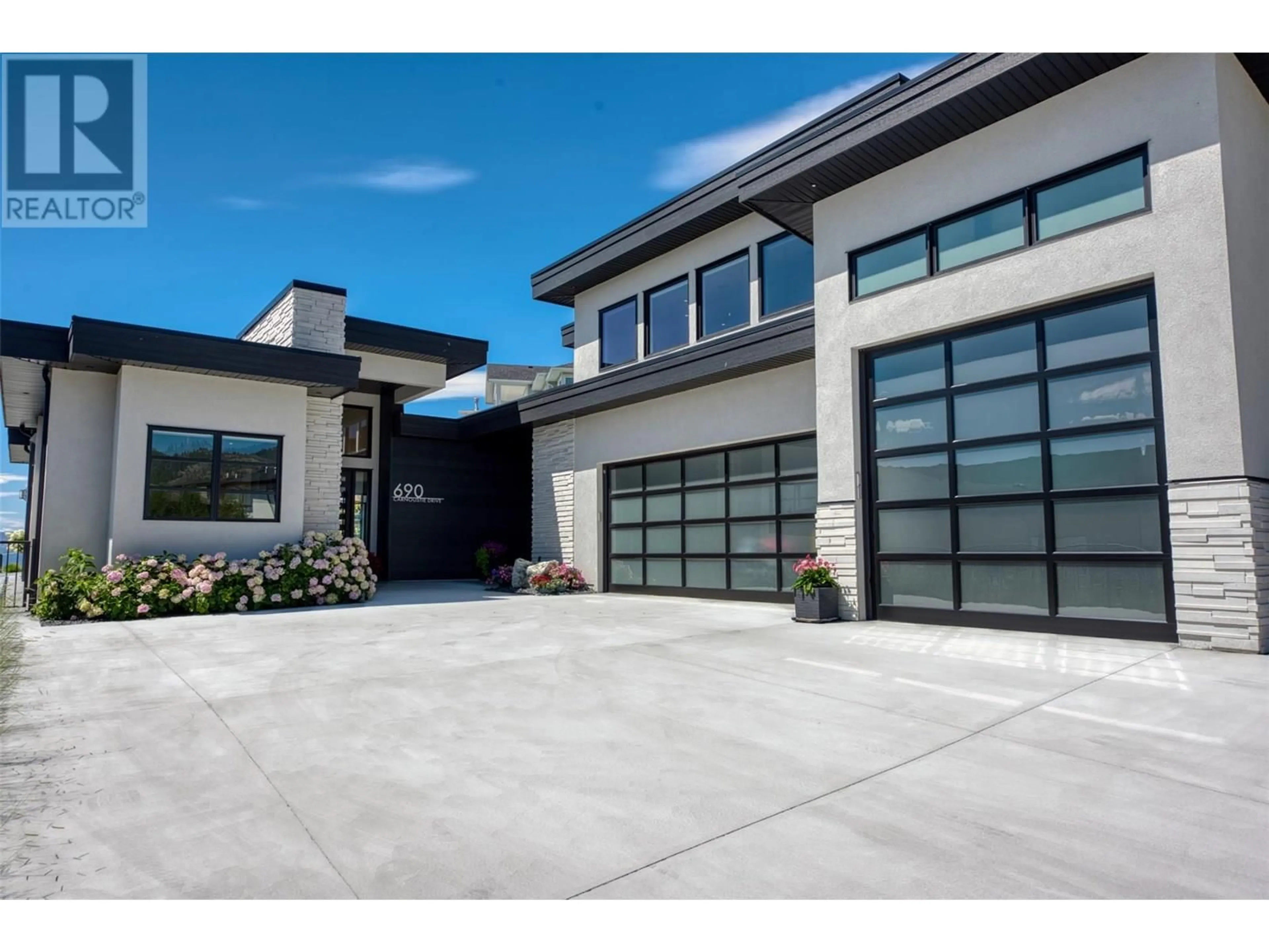 Unknown for 690 CARNOUSTIE DRIVE, Kelowna British Columbia V1P1V2
