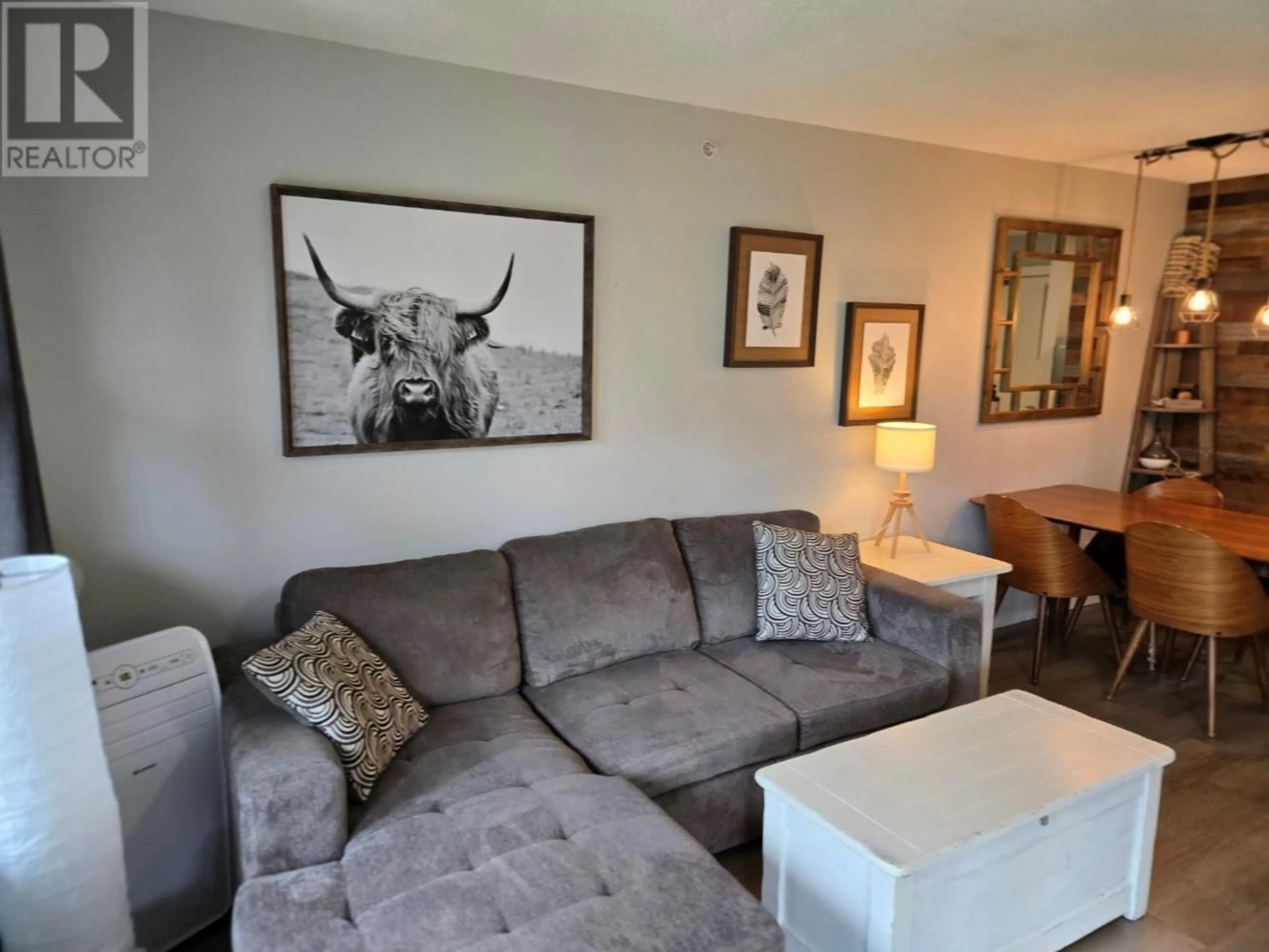 Living room with furniture, unknown for 412 - 2060 SUMMIT DRIVE, Panorama British Columbia V0A1T0