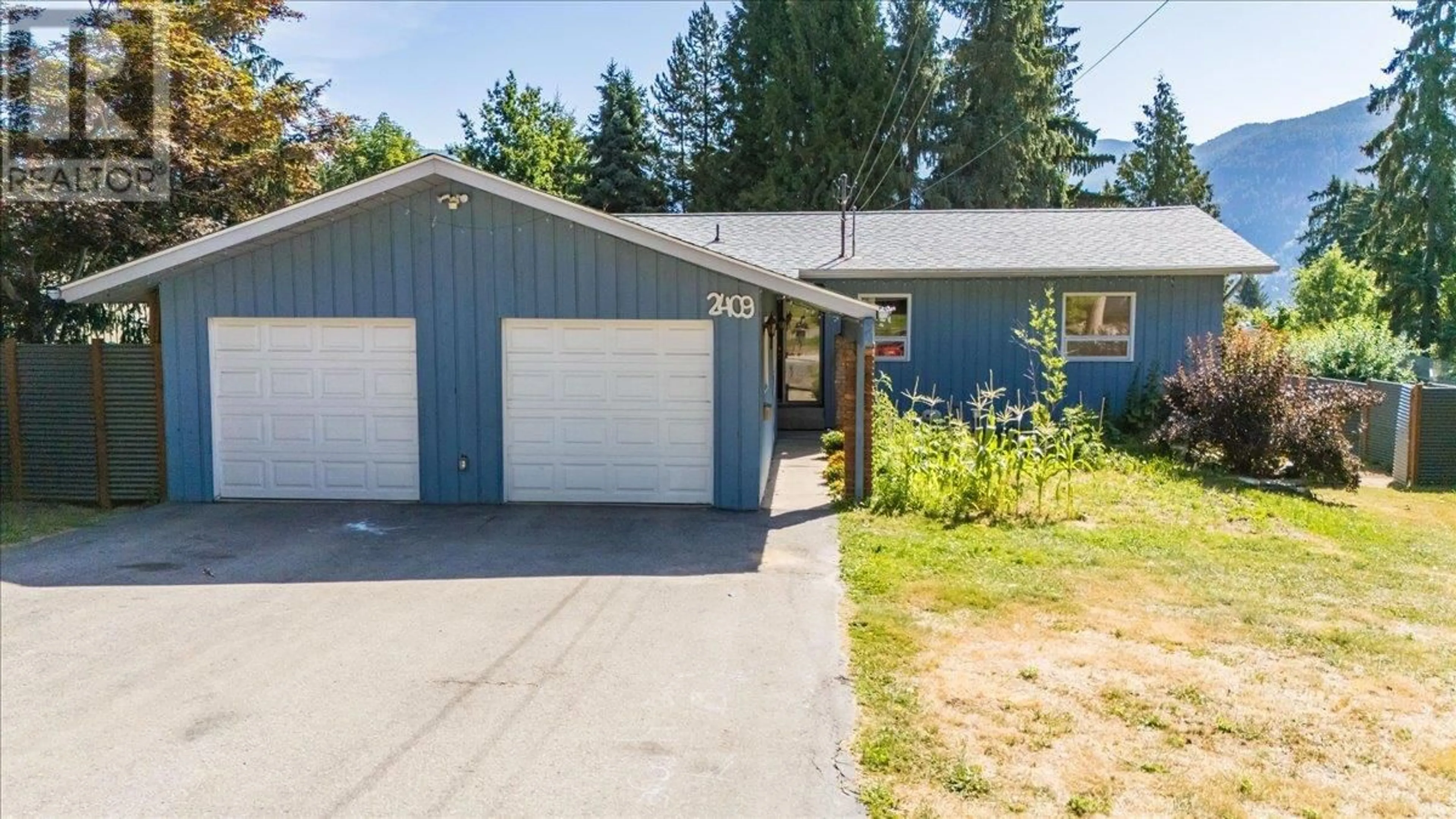 Unknown for 2409 11TH AVENUE, Castlegar British Columbia V1N3B1