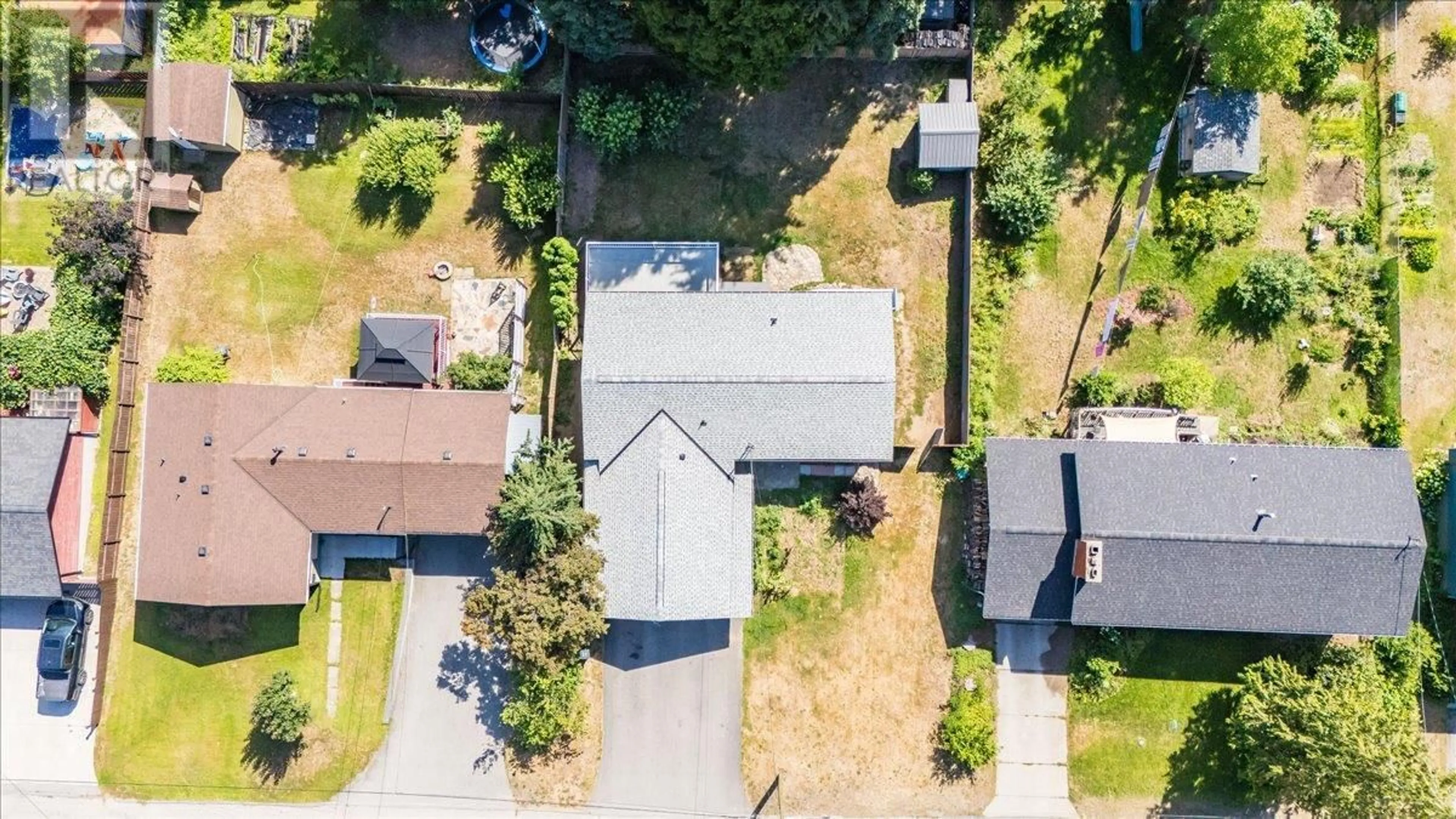 A pic from outside/outdoor area/front of a property/back of a property/a pic from drone, street for 2409 11TH AVENUE, Castlegar British Columbia V1N3B1
