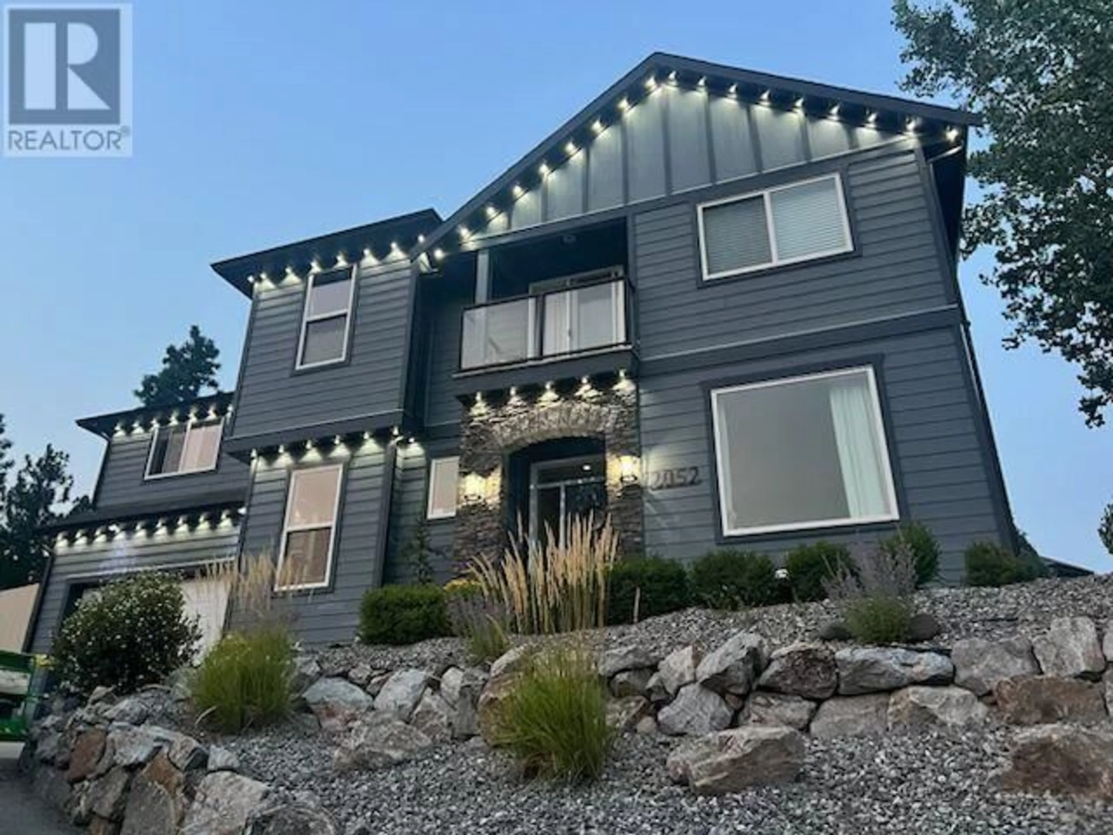 Home with vinyl exterior material, mountain view for 2052 SUNVIEW DRIVE, West Kelowna British Columbia V1Z3X6