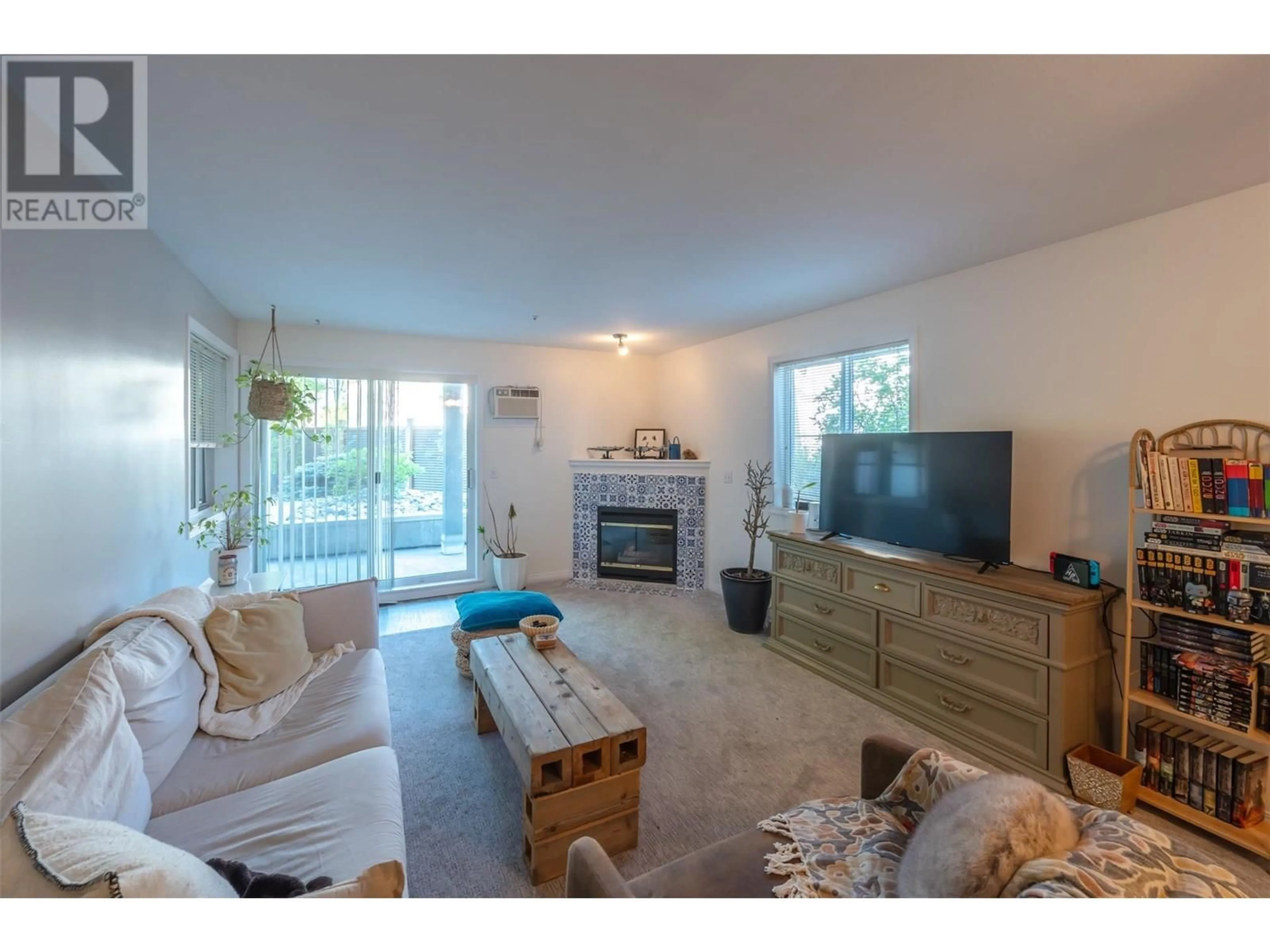Living room with furniture, unknown for 108 - 329 RIGSBY STREET, Penticton British Columbia V2A5S6