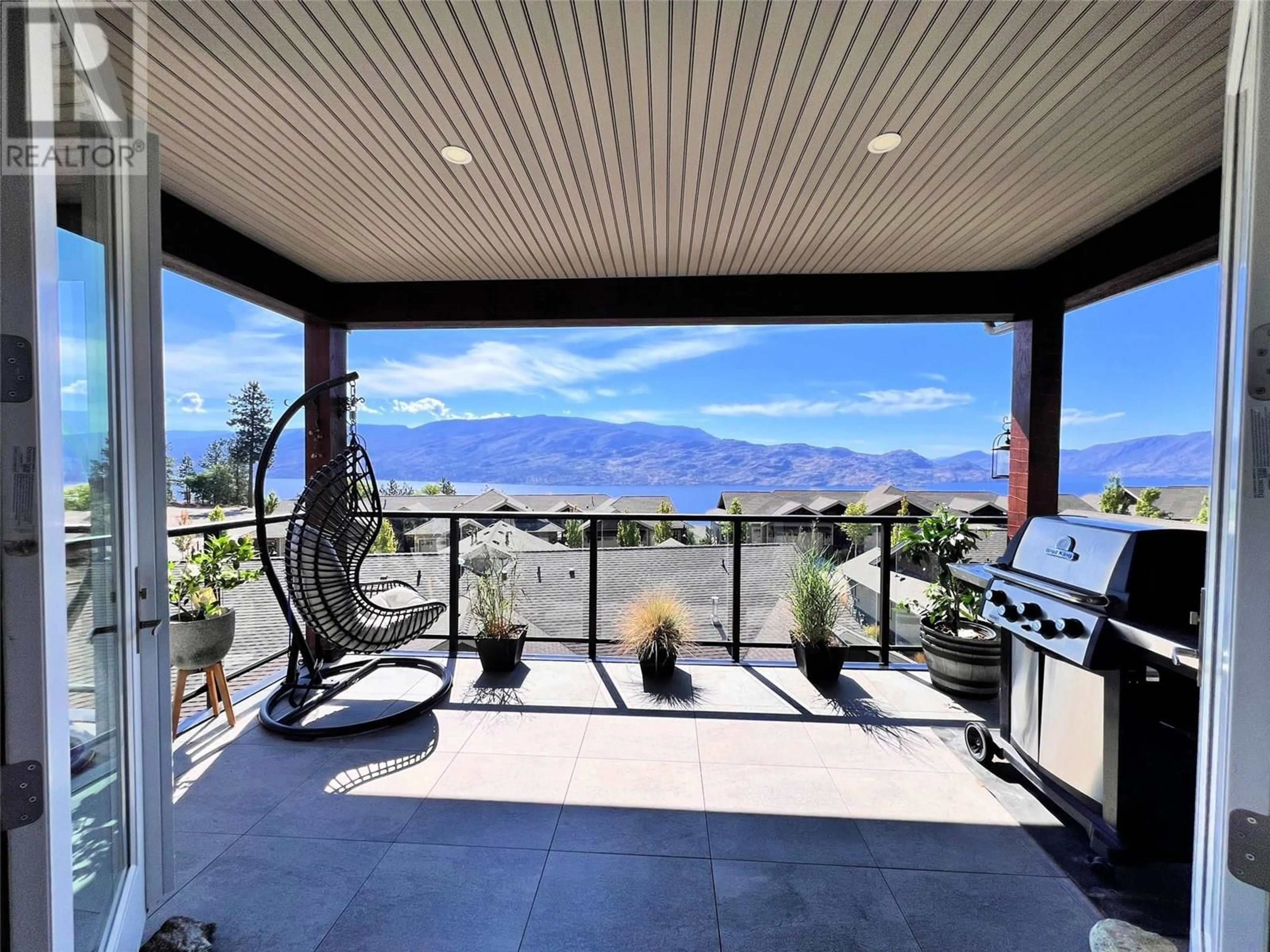 Patio, mountain view for 228 - 4000 REDSTONE CRESCENT, Peachland British Columbia V0H1X5