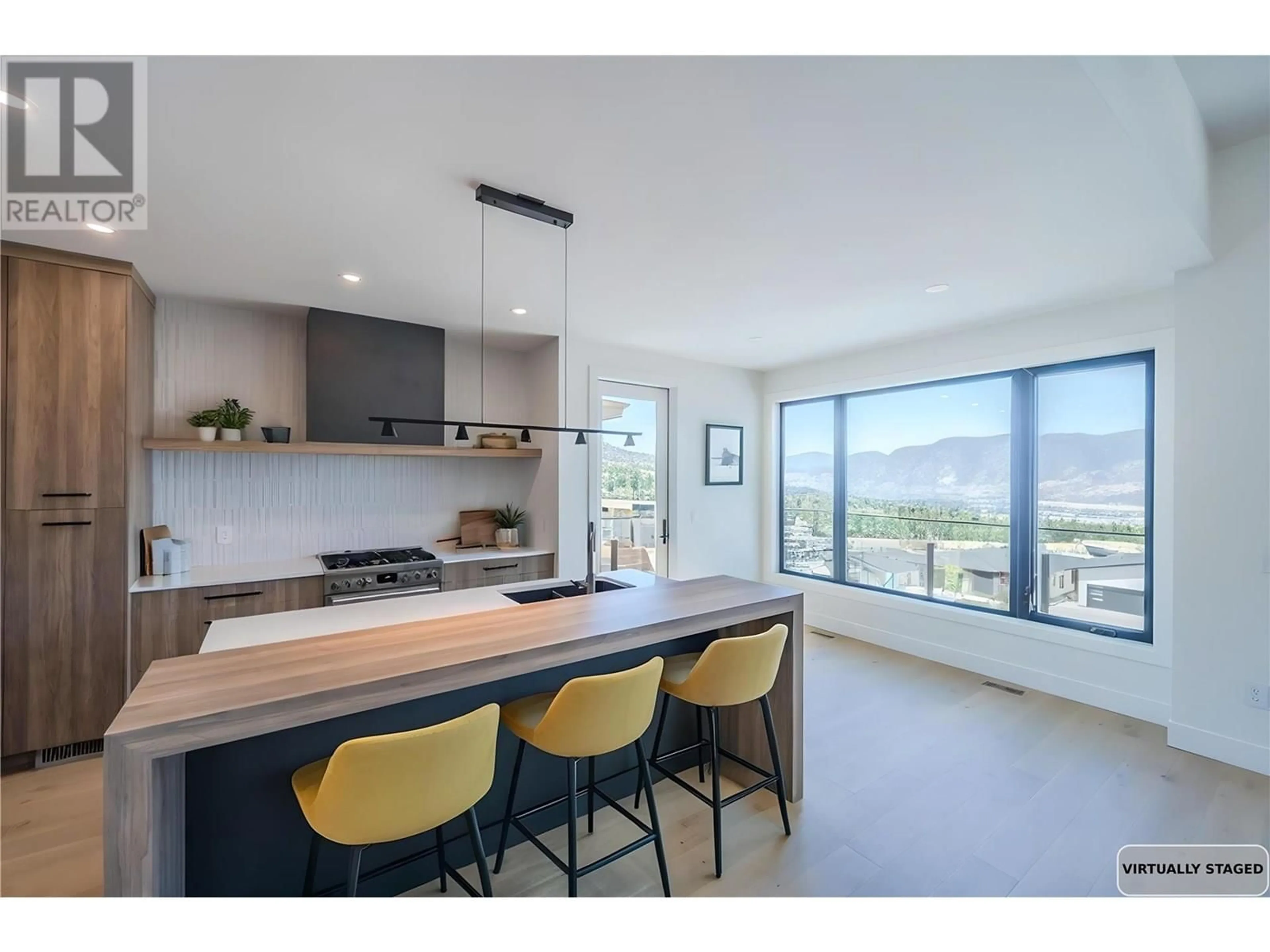 Open concept kitchen, unknown for 1075 ELK STREET, Penticton British Columbia V2A0C9