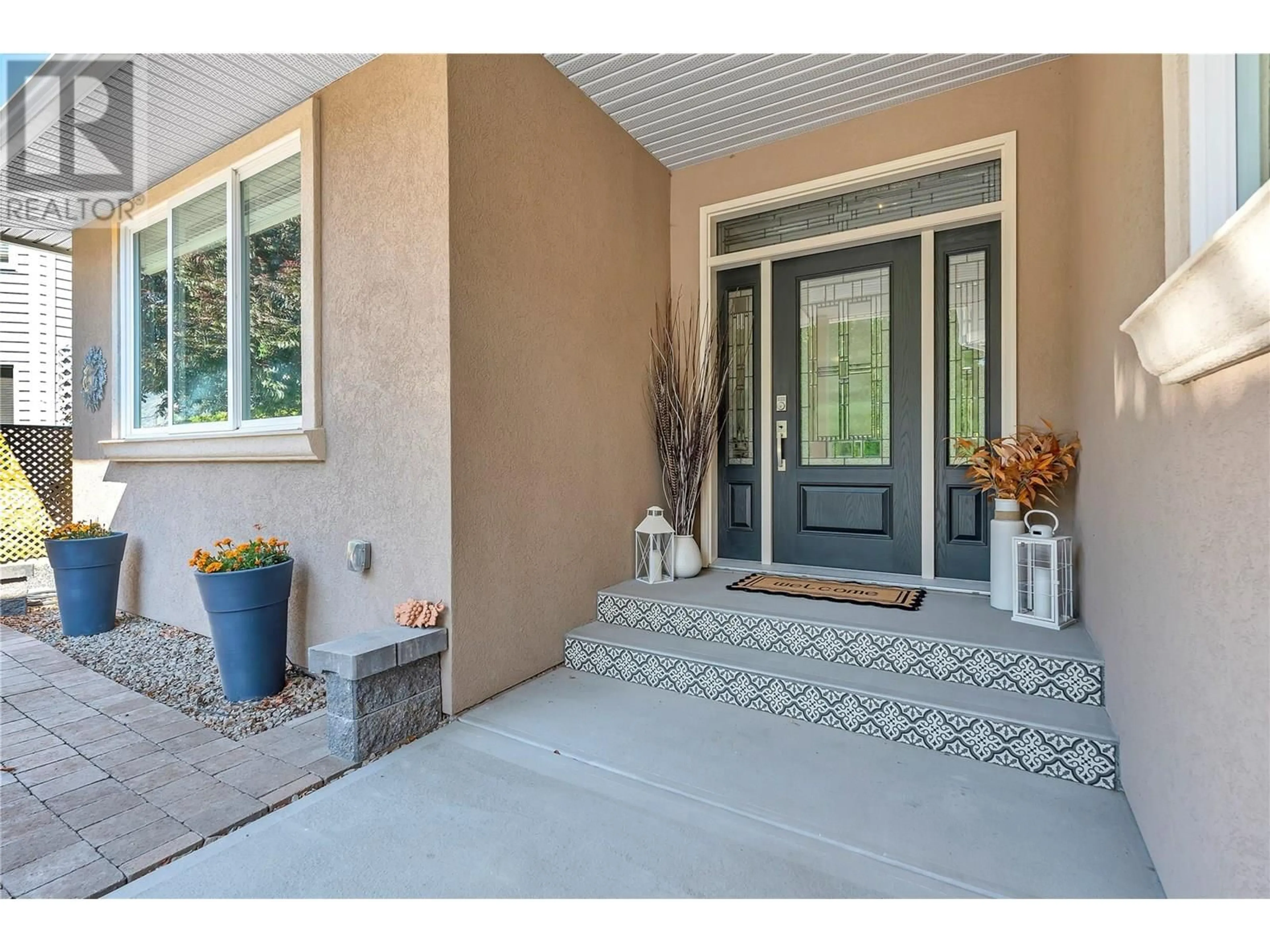 Indoor entryway for 436 2ND AVENUE, Keremeos British Columbia V0X1N2