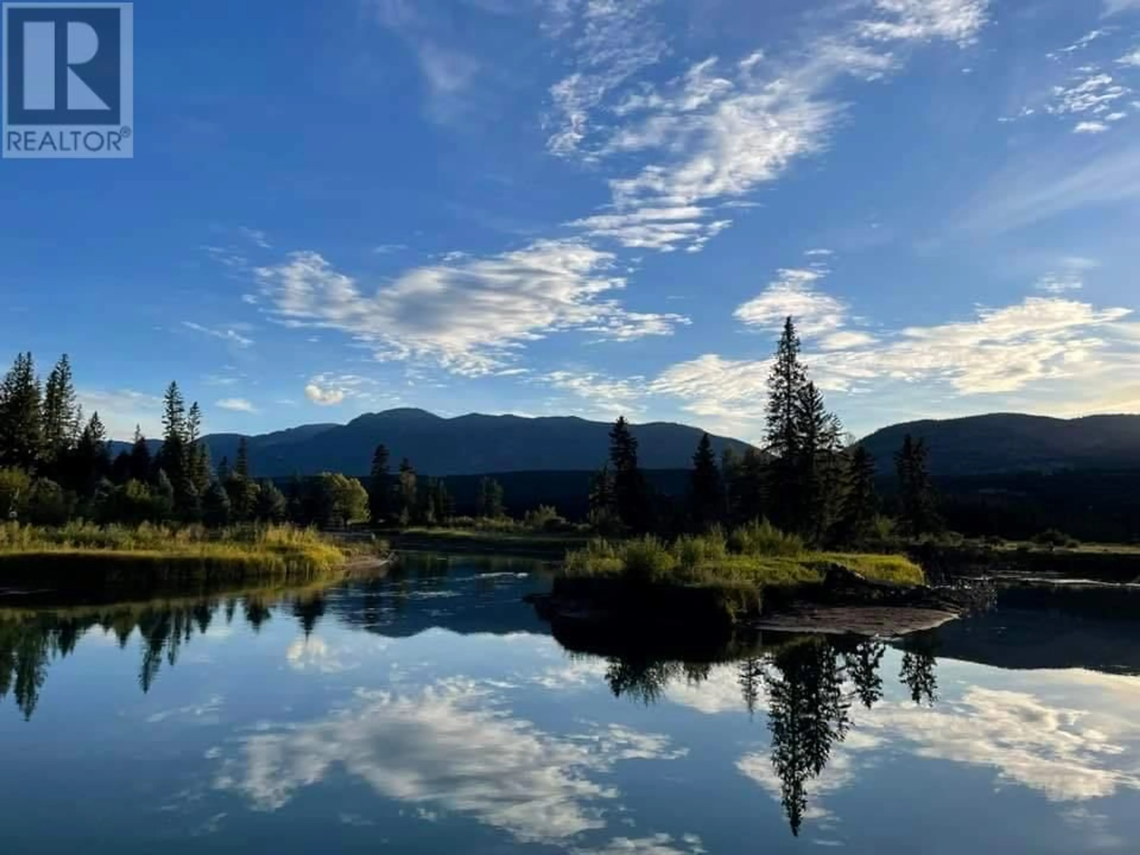 Blurry image for 4851 WILLOW PLACE, Fairmont Hot Springs British Columbia V0B1L1