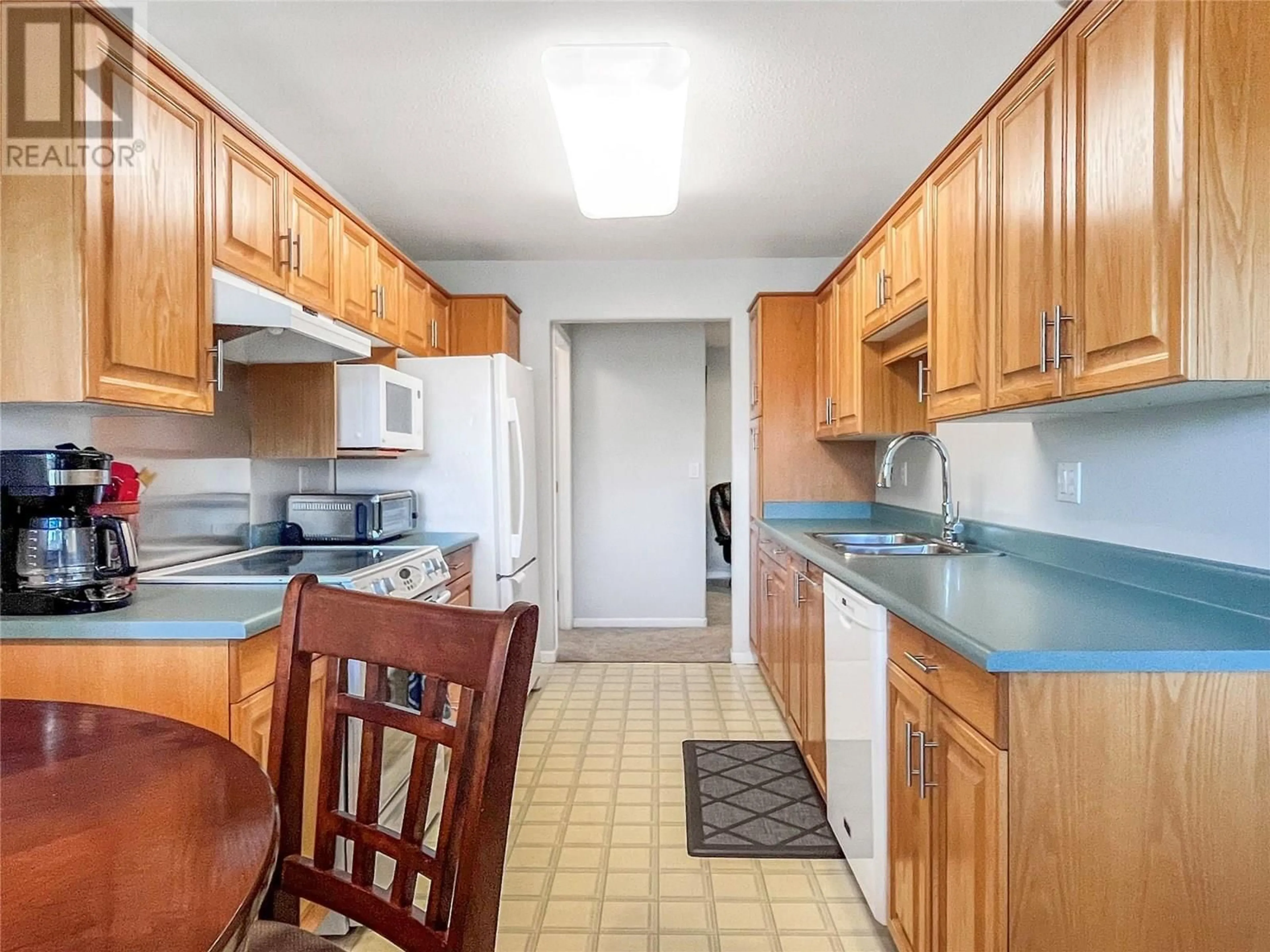 Standard kitchen, unknown for 308 - 940 GLENWOOD AVENUE, Kelowna British Columbia V1Y9P2