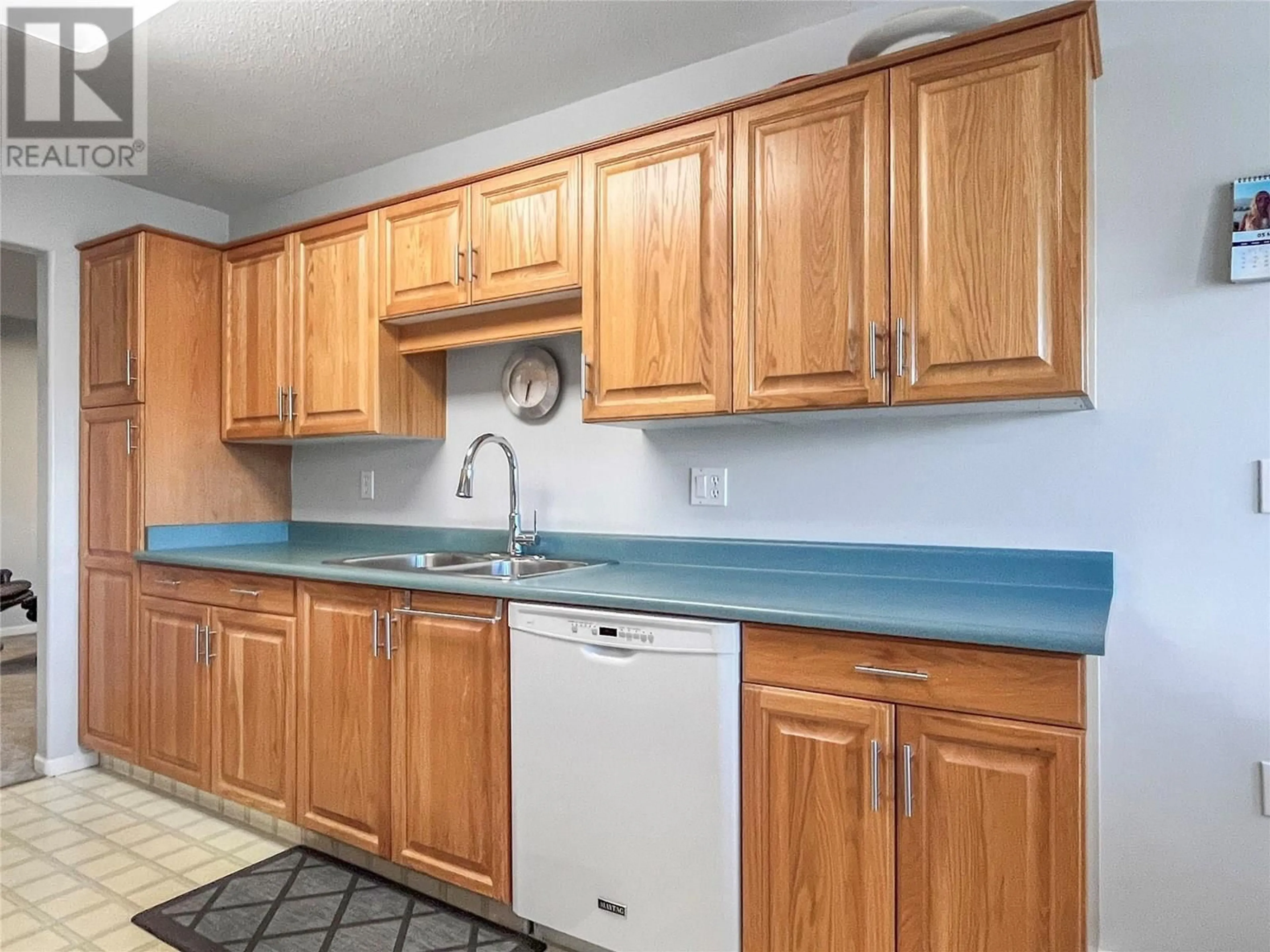 Standard kitchen, unknown for 308 - 940 GLENWOOD AVENUE, Kelowna British Columbia V1Y9P2
