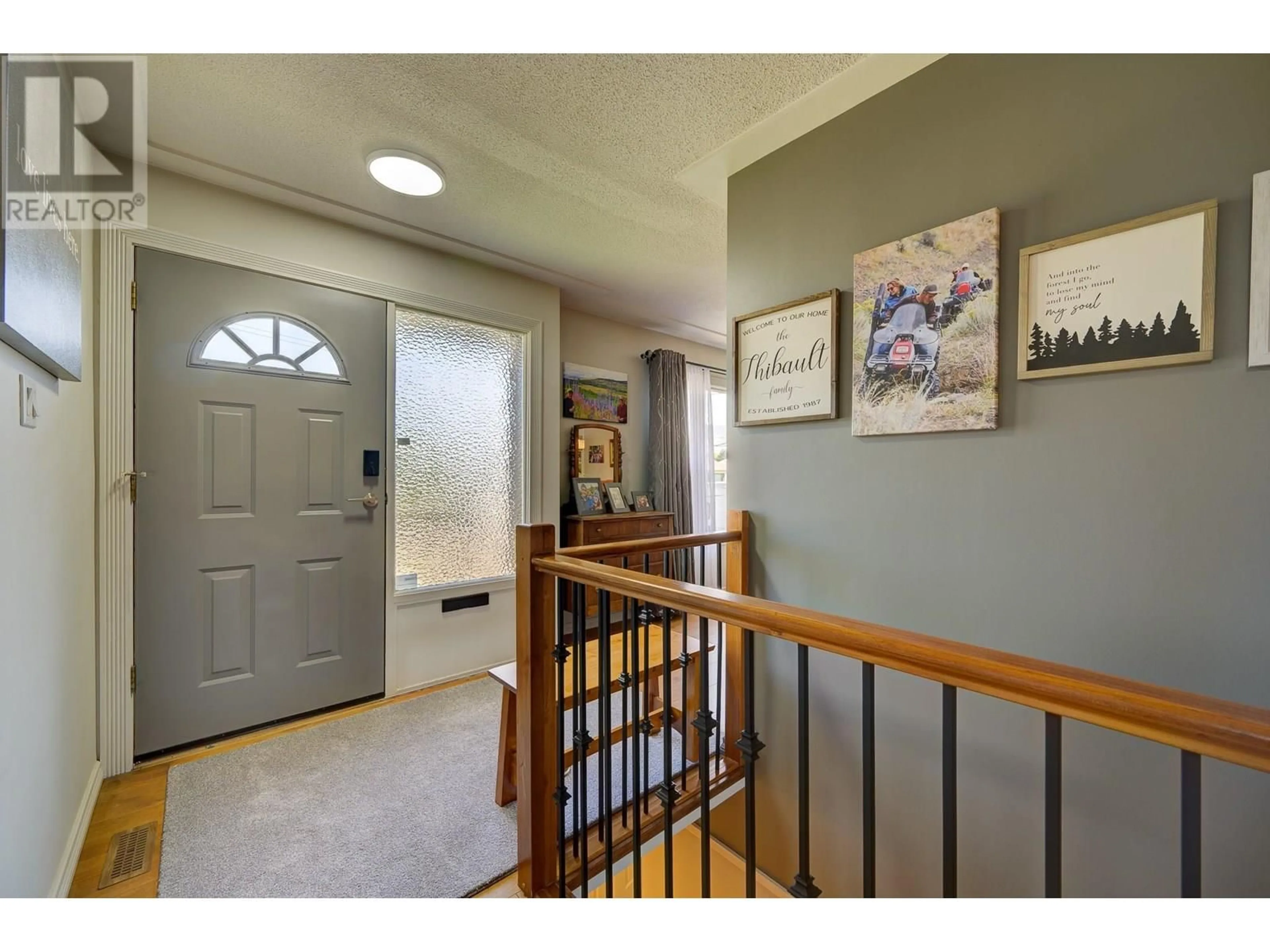 Indoor entryway for 673 RICHMOND AVENUE, Kamloops British Columbia V2B1T4