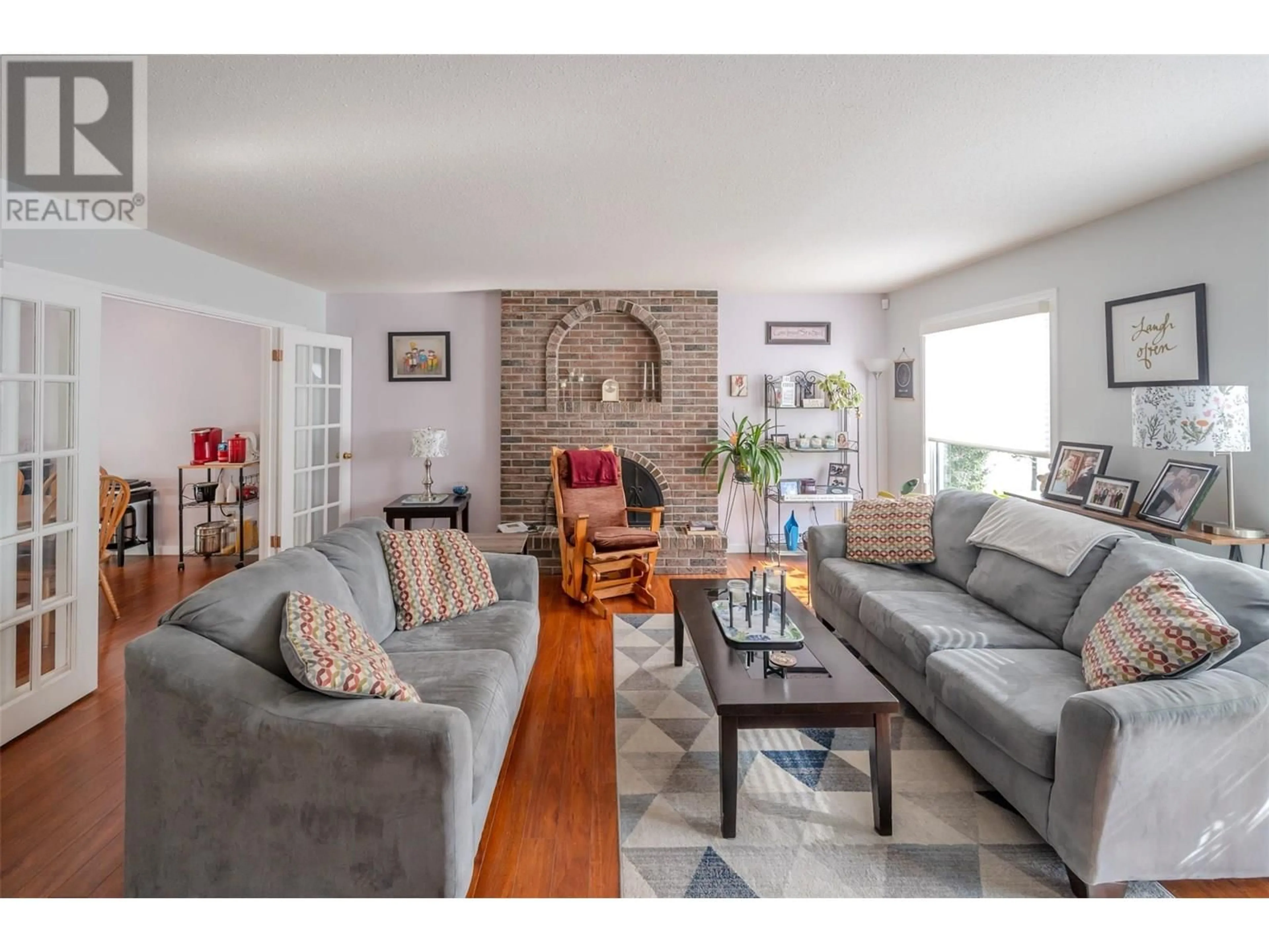 Living room with furniture, unknown for 601 ALDER STREET, Penticton British Columbia V2A4C5
