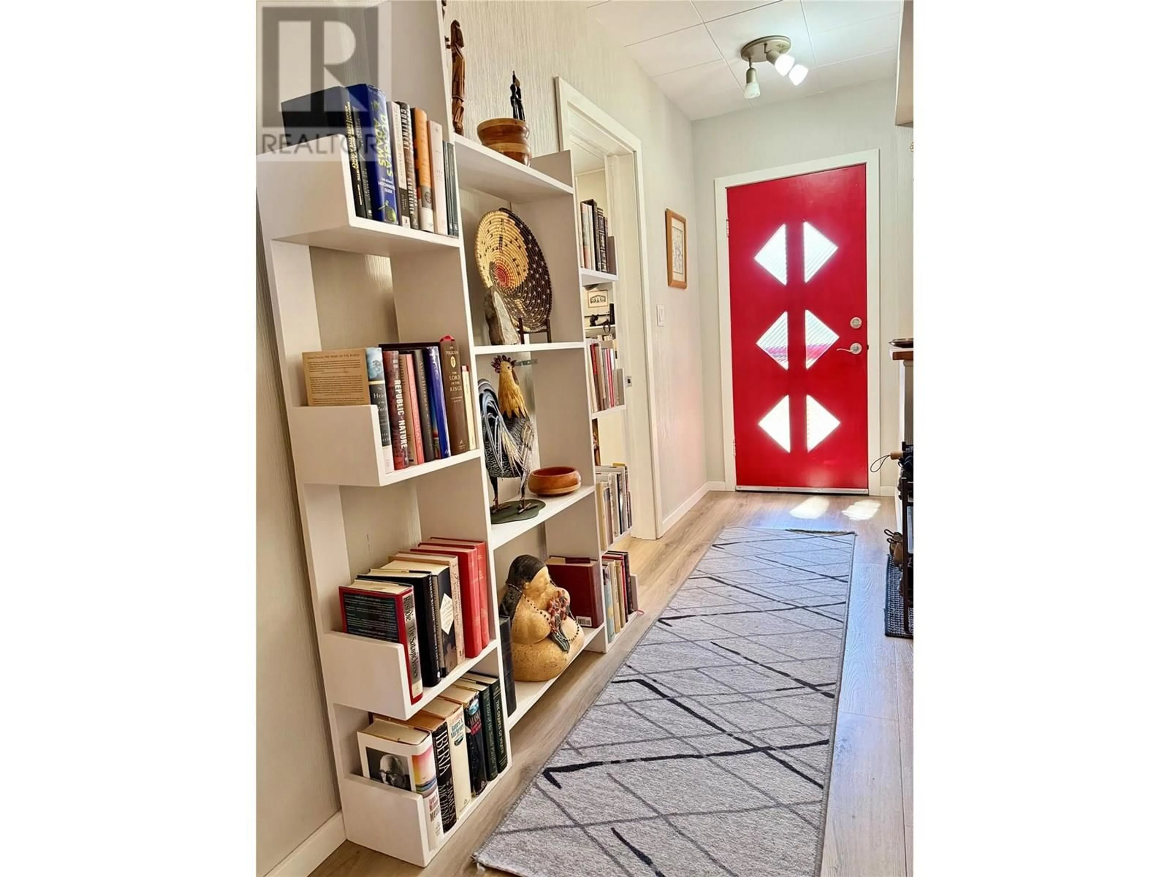 Indoor entryway for 1543 68TH AVENUE, Grand Forks British Columbia V0H1H0
