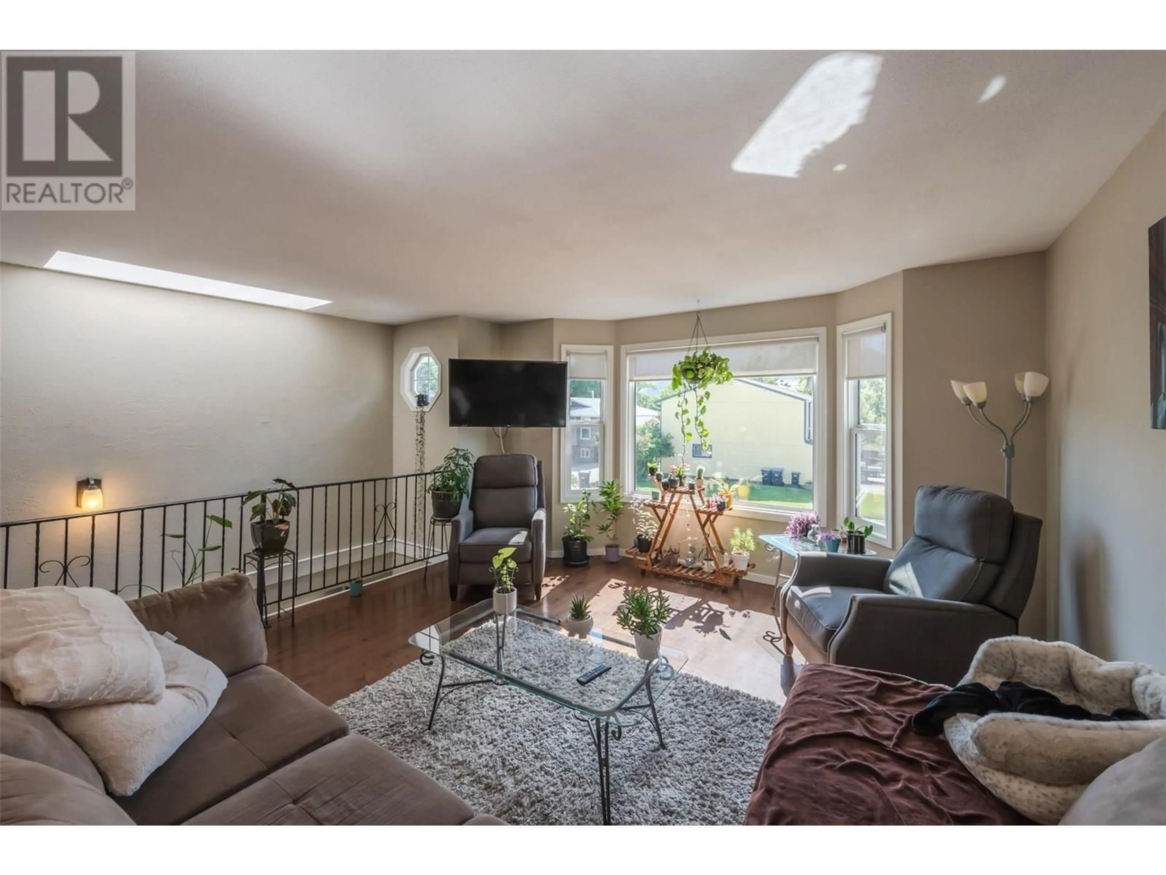 Living room with furniture, unknown for 198 CHATHAM PLACE, Penticton British Columbia V2A7L6