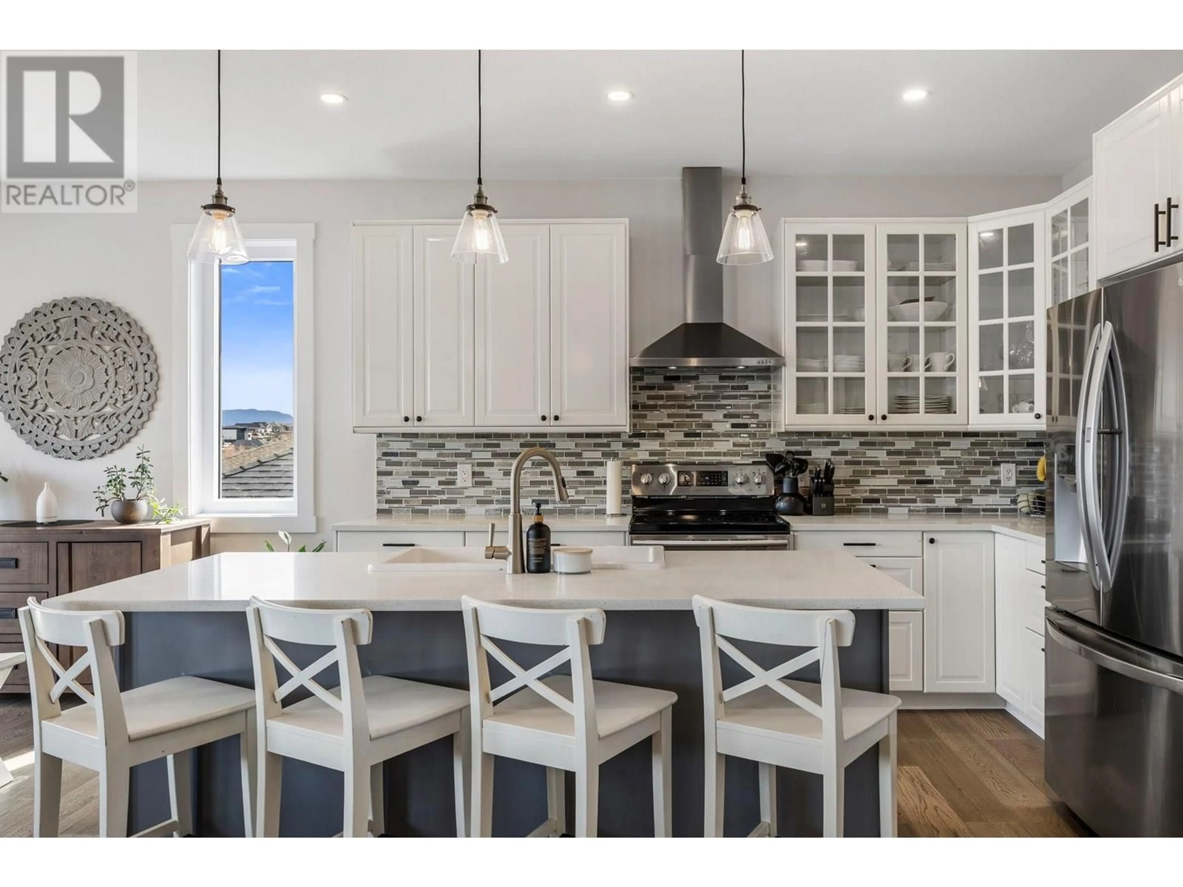 Open concept kitchen, ceramic/tile floor for 13158 LAKE HILL DRIVE, Lake Country British Columbia V4V2P8