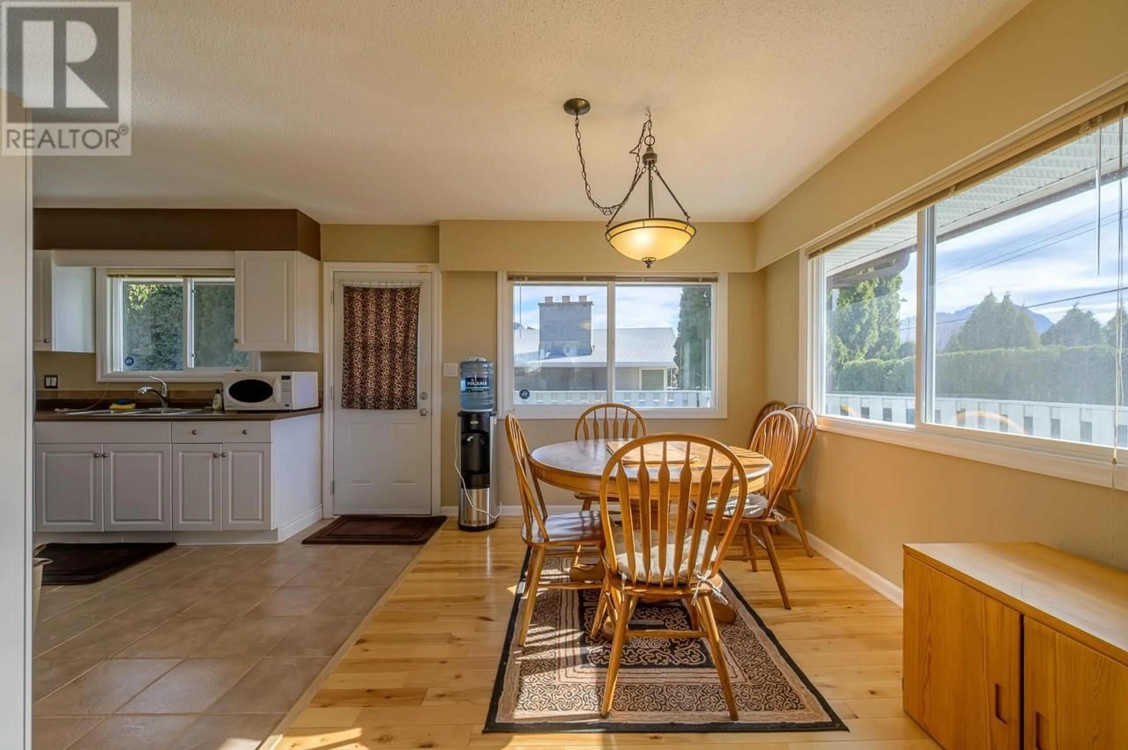 Dining room, unknown for 1612 SHERIDAN DRIVE, Kamloops British Columbia V2B6A9