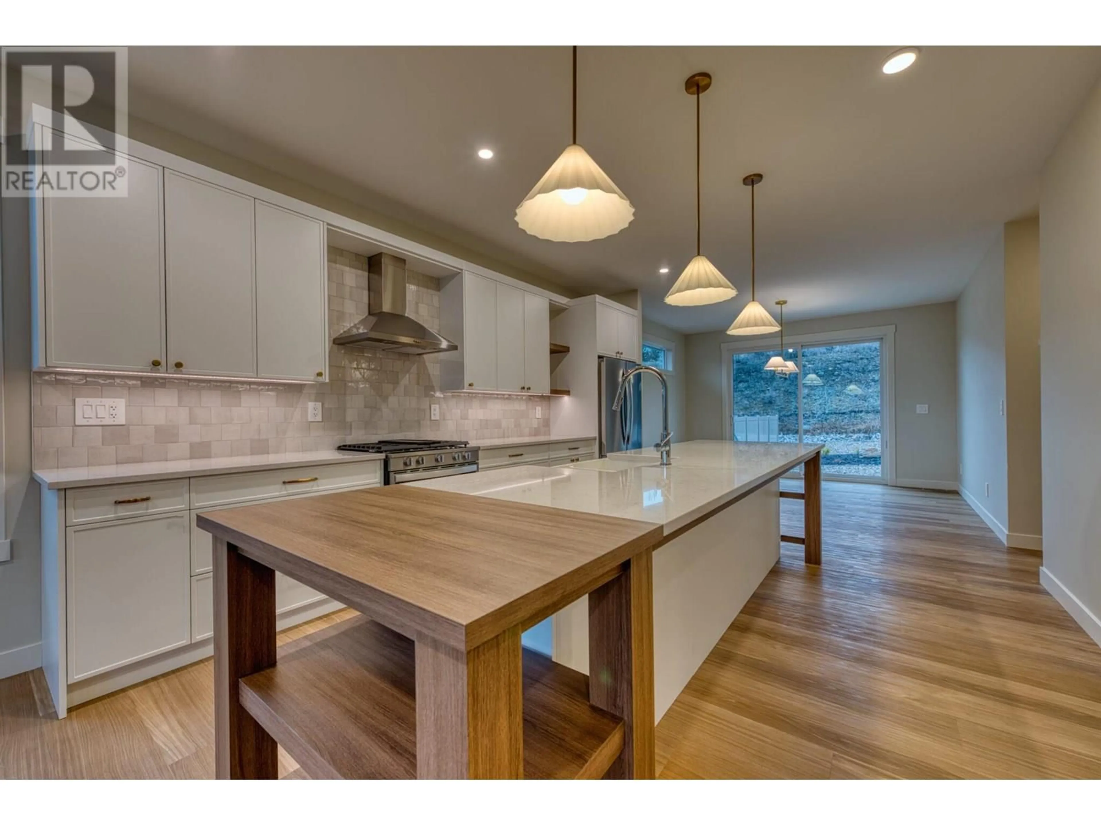Open concept kitchen, unknown for 121 - 7760 OKANAGAN LANDING ROAD, Okanagan Landing British Columbia V1H1H2