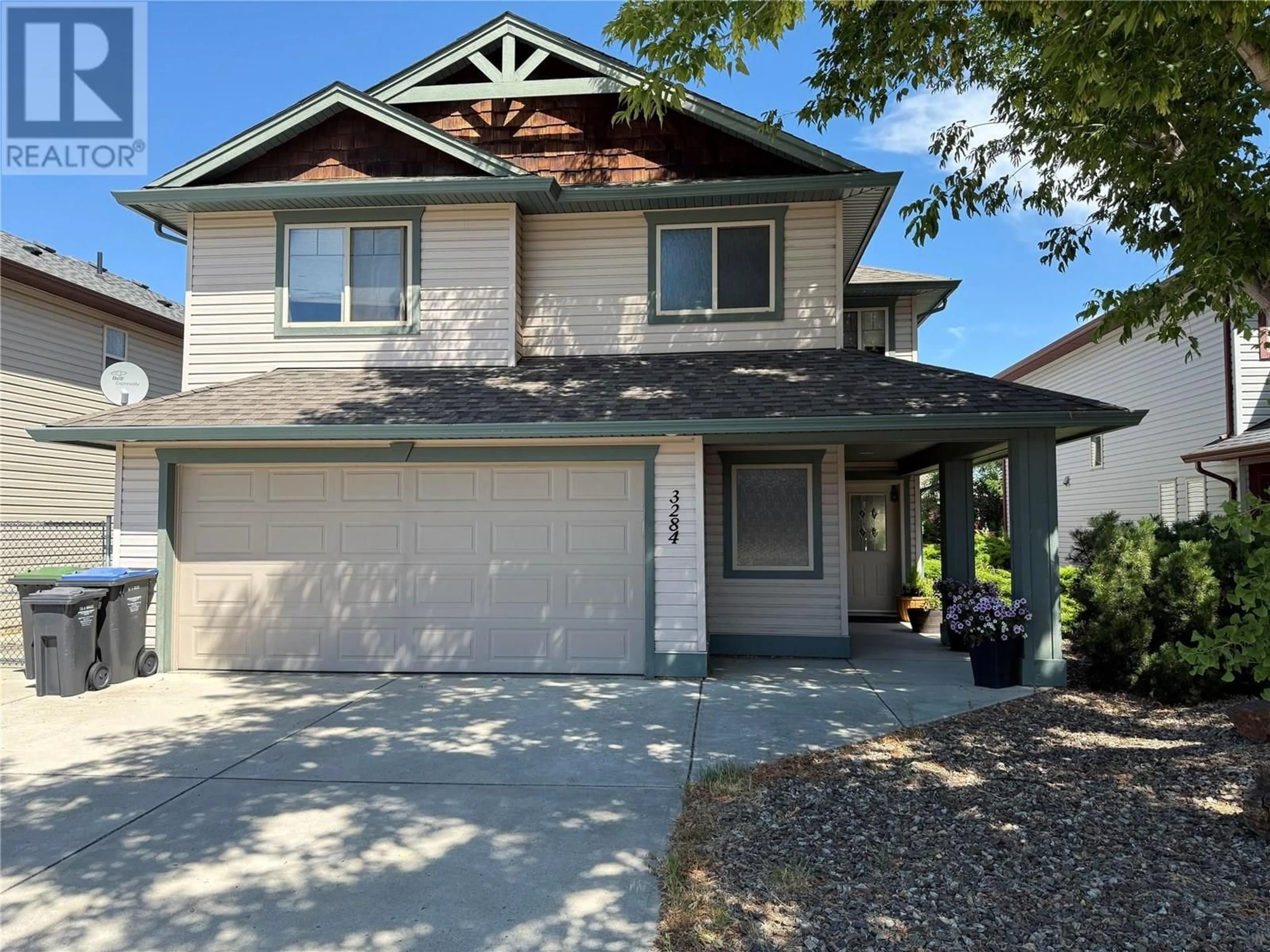 Home with vinyl exterior material, street for 3284 REDECOPP COURT, Lake Country British Columbia V4V1V4