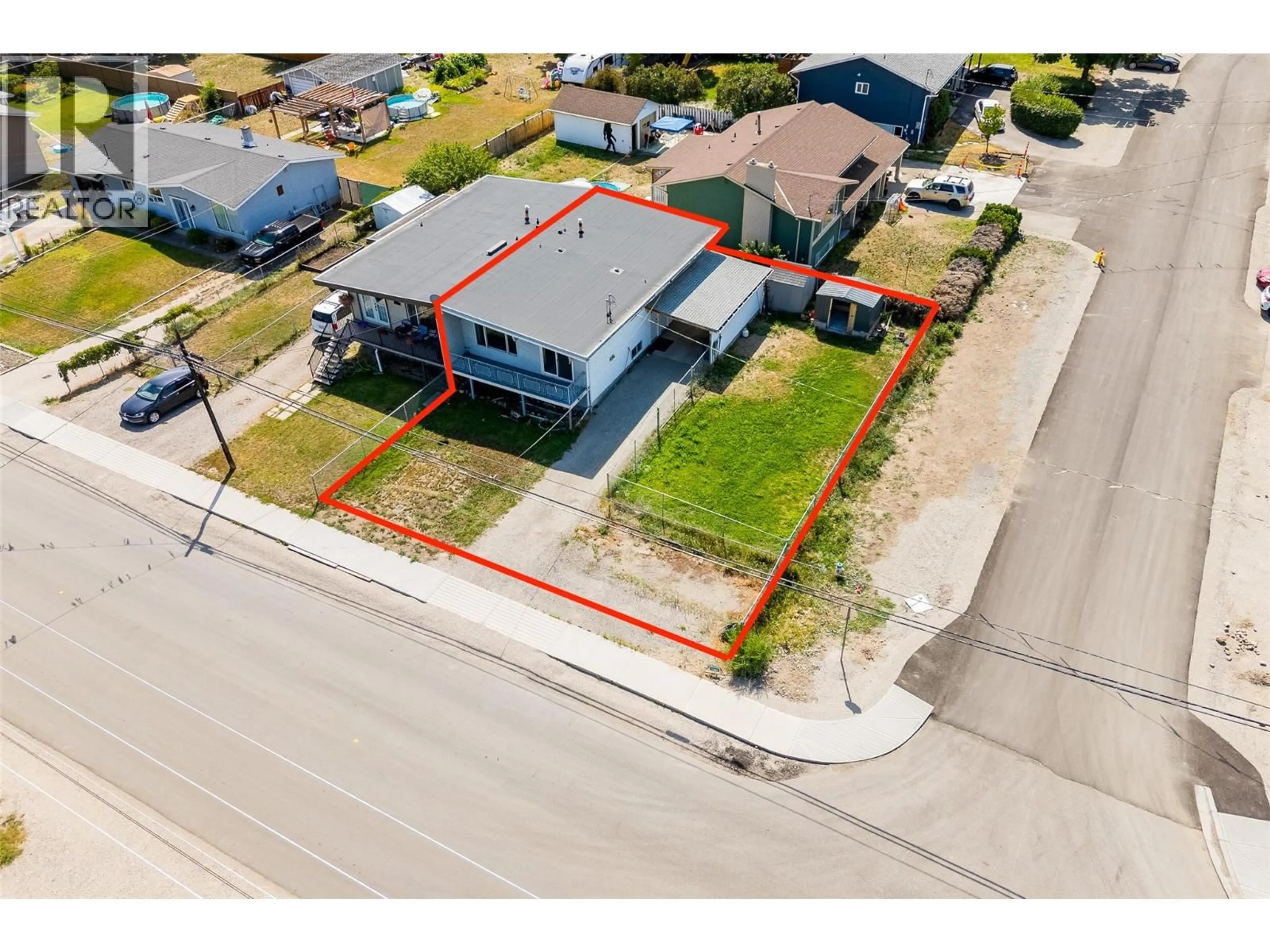 A pic from outside/outdoor area/front of a property/back of a property/a pic from drone, street for 695 BELGO ROAD, Kelowna British Columbia V1X3A6