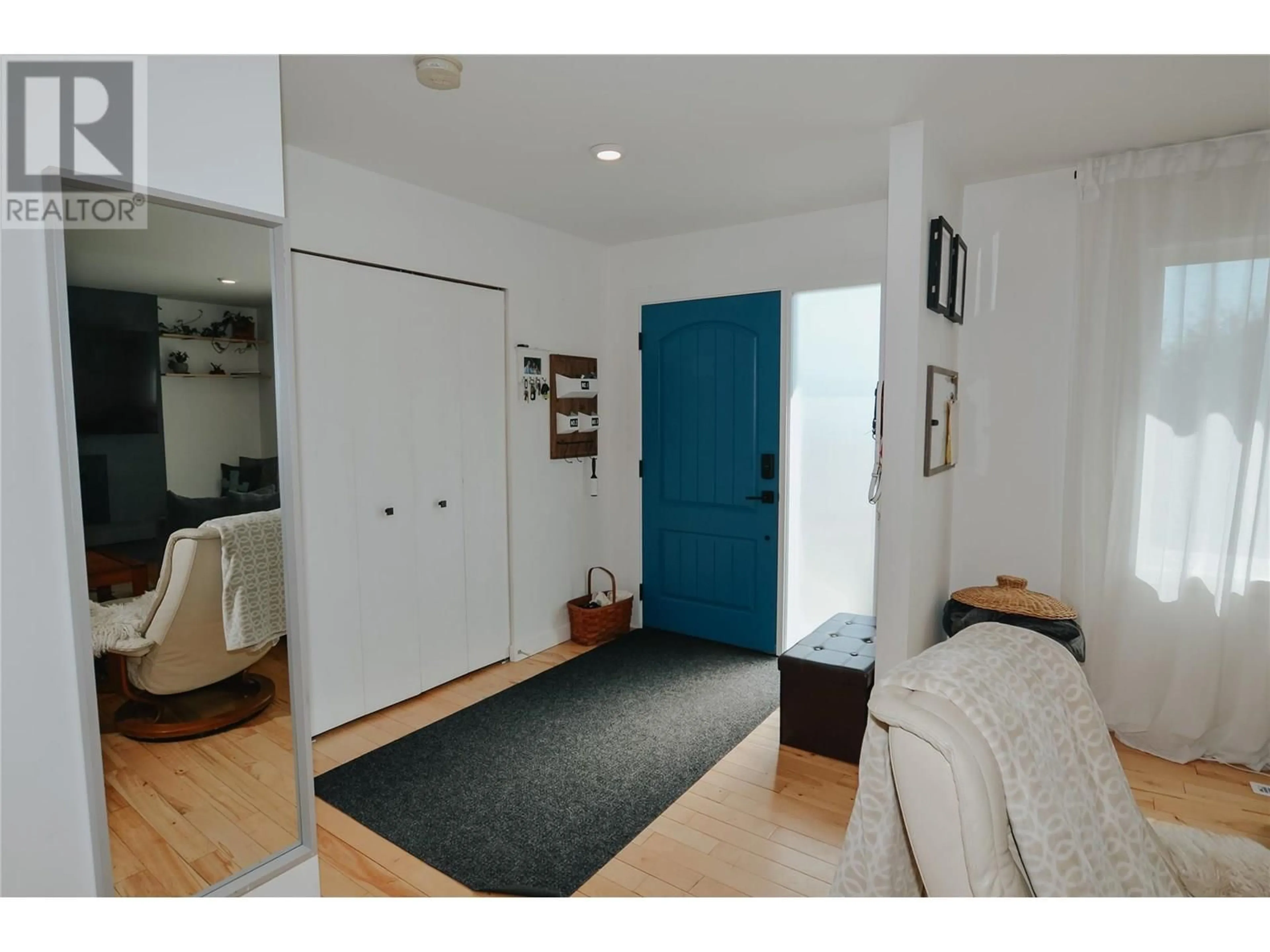 Indoor entryway for 13814 YULE CRESCENT, Summerland British Columbia V0H1Z5