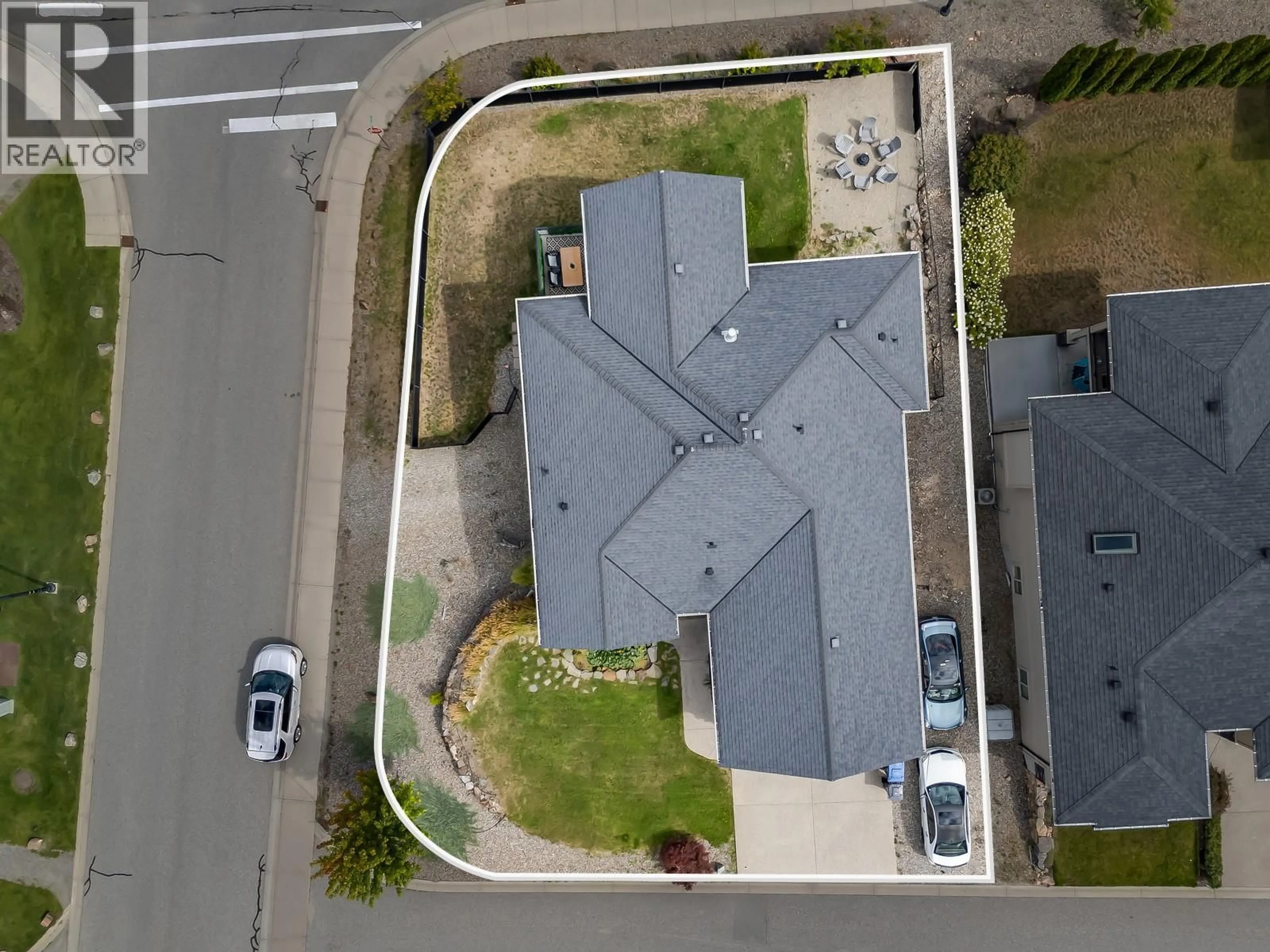 A pic from outside/outdoor area/front of a property/back of a property/a pic from drone, street for 13074 LAKE HILL DRIVE, Lake Country British Columbia V4V2P8