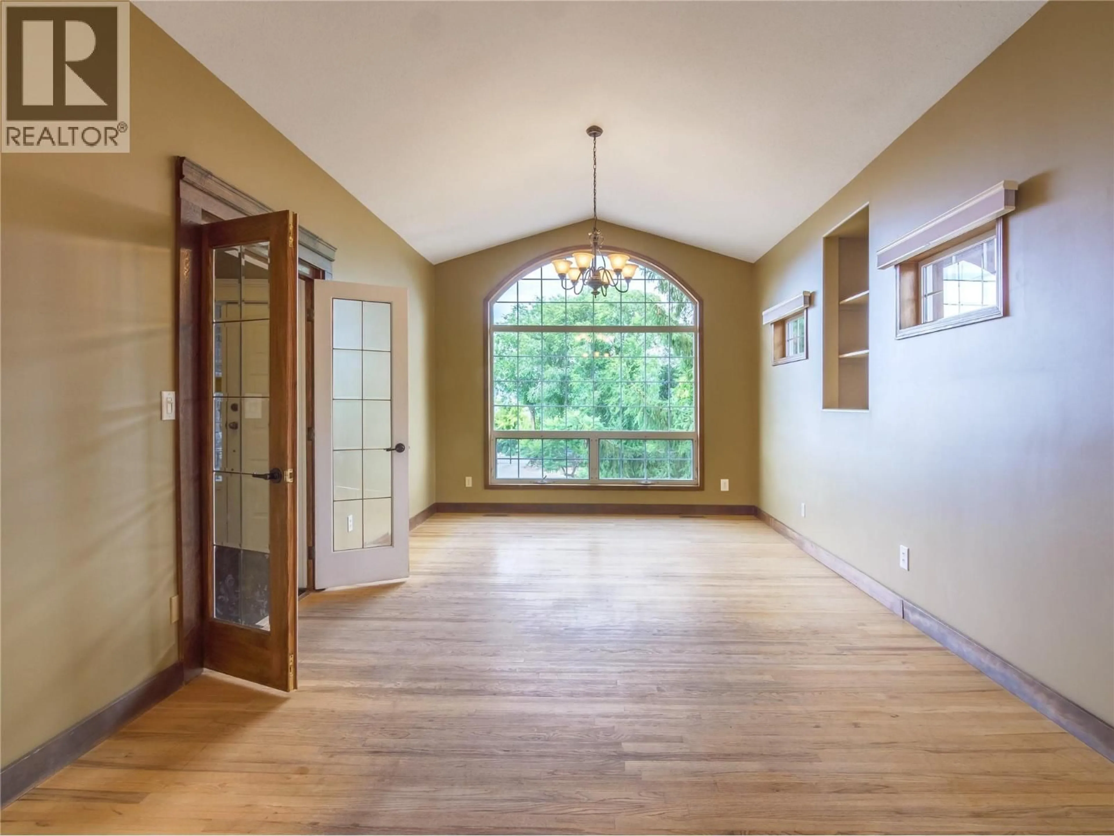 Indoor entryway for 192 LAKEHILL ROAD, Kaleden British Columbia V0H1K0
