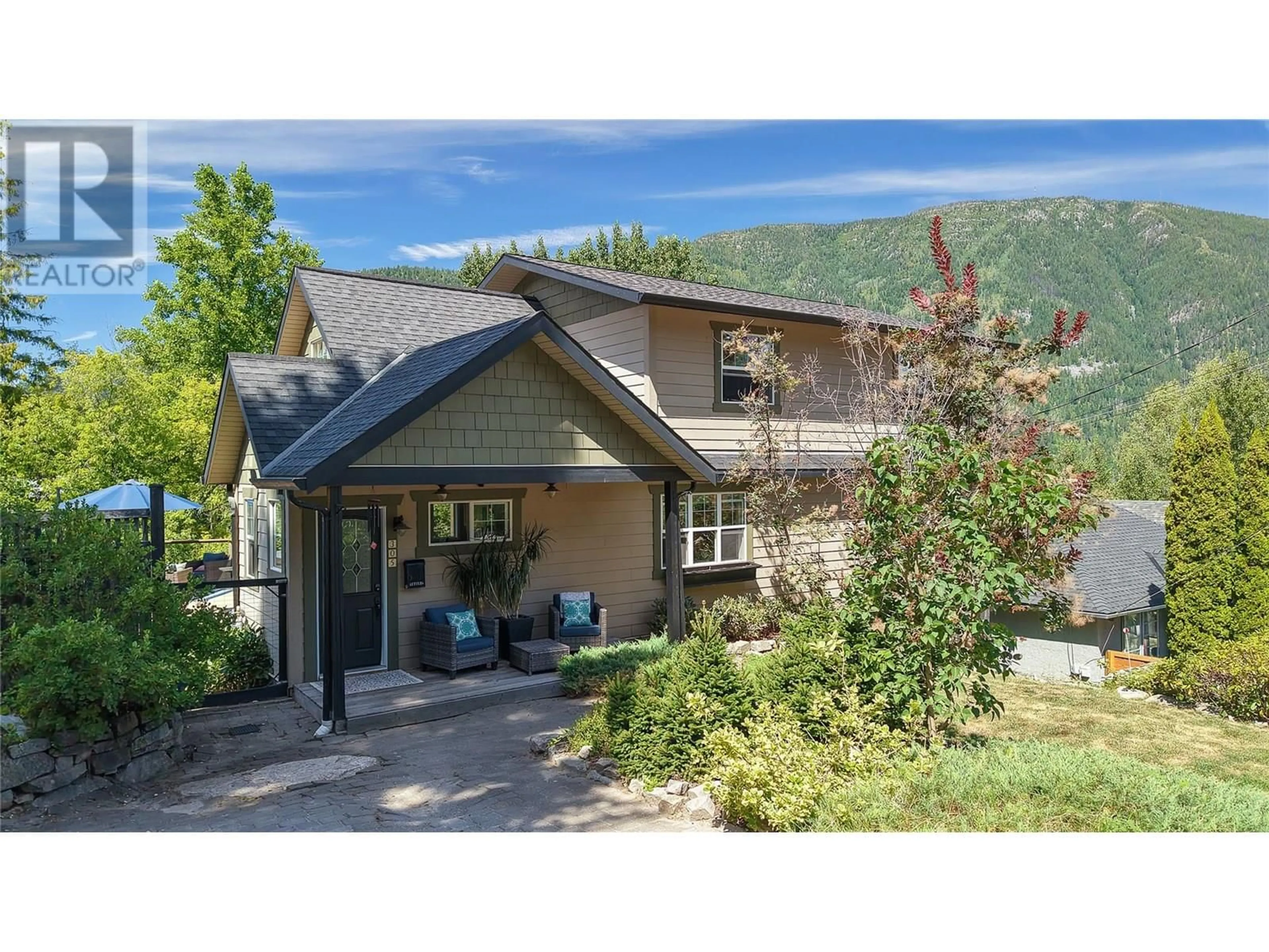 Home with vinyl exterior material, mountain view for 305 SIXTH STREET, Nelson British Columbia V1L2X9