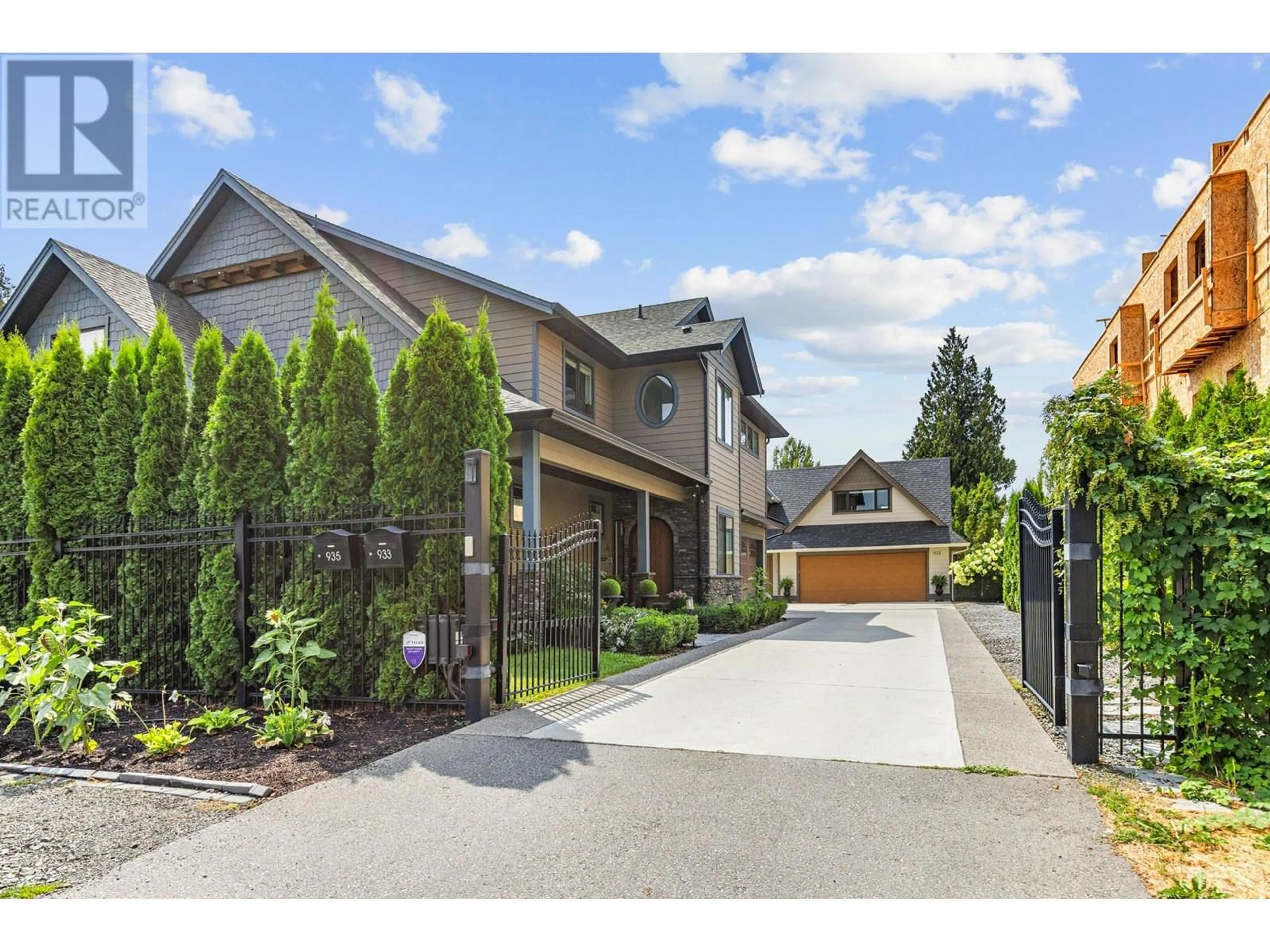 Home with brick exterior material, street for 935 LAURIER AVENUE, Kelowna British Columbia V1Y6A9