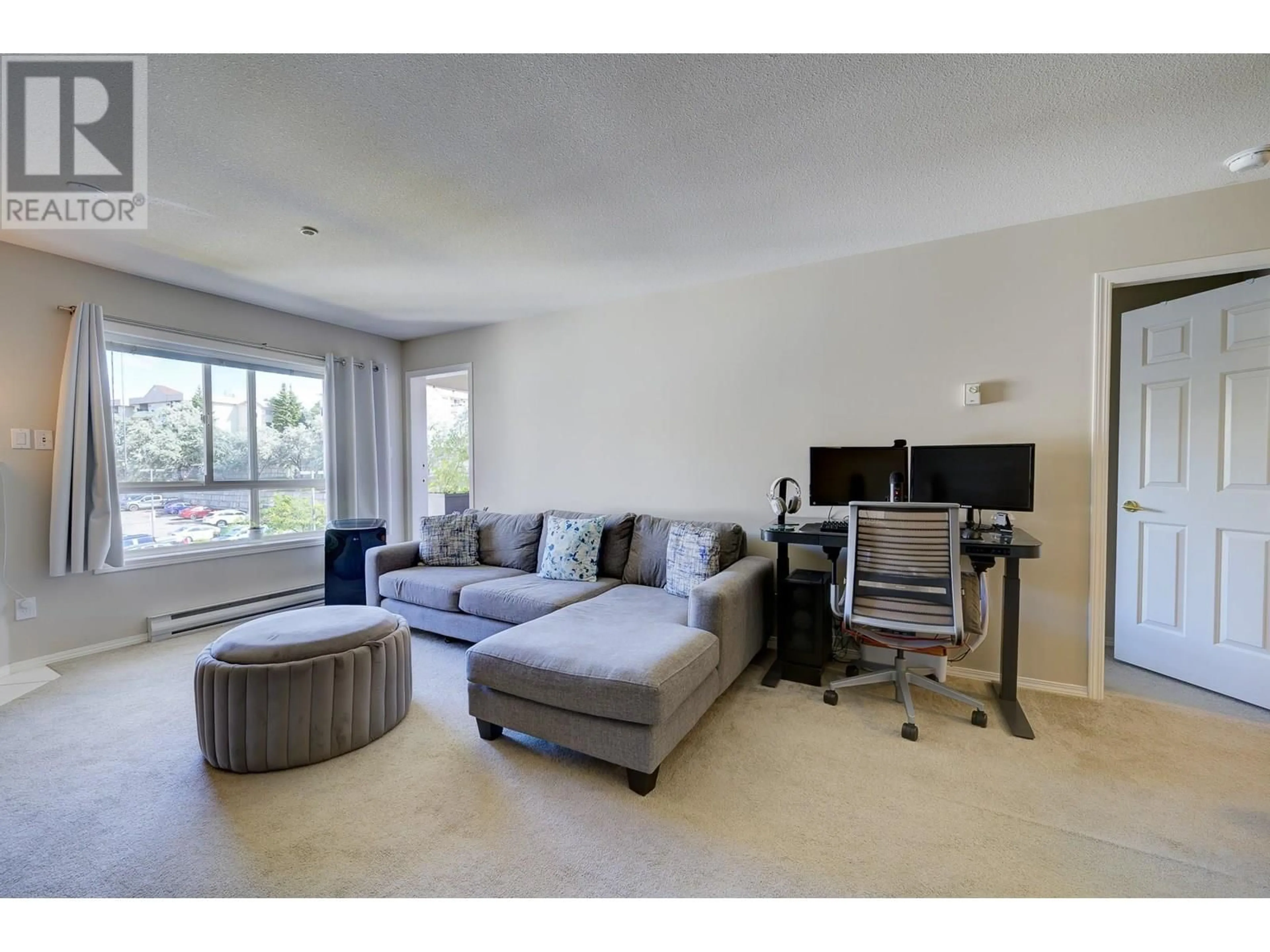 Living room with furniture, unknown for 415 - 1120 HUGH ALLAN DRIVE, Kamloops British Columbia V1S1T4