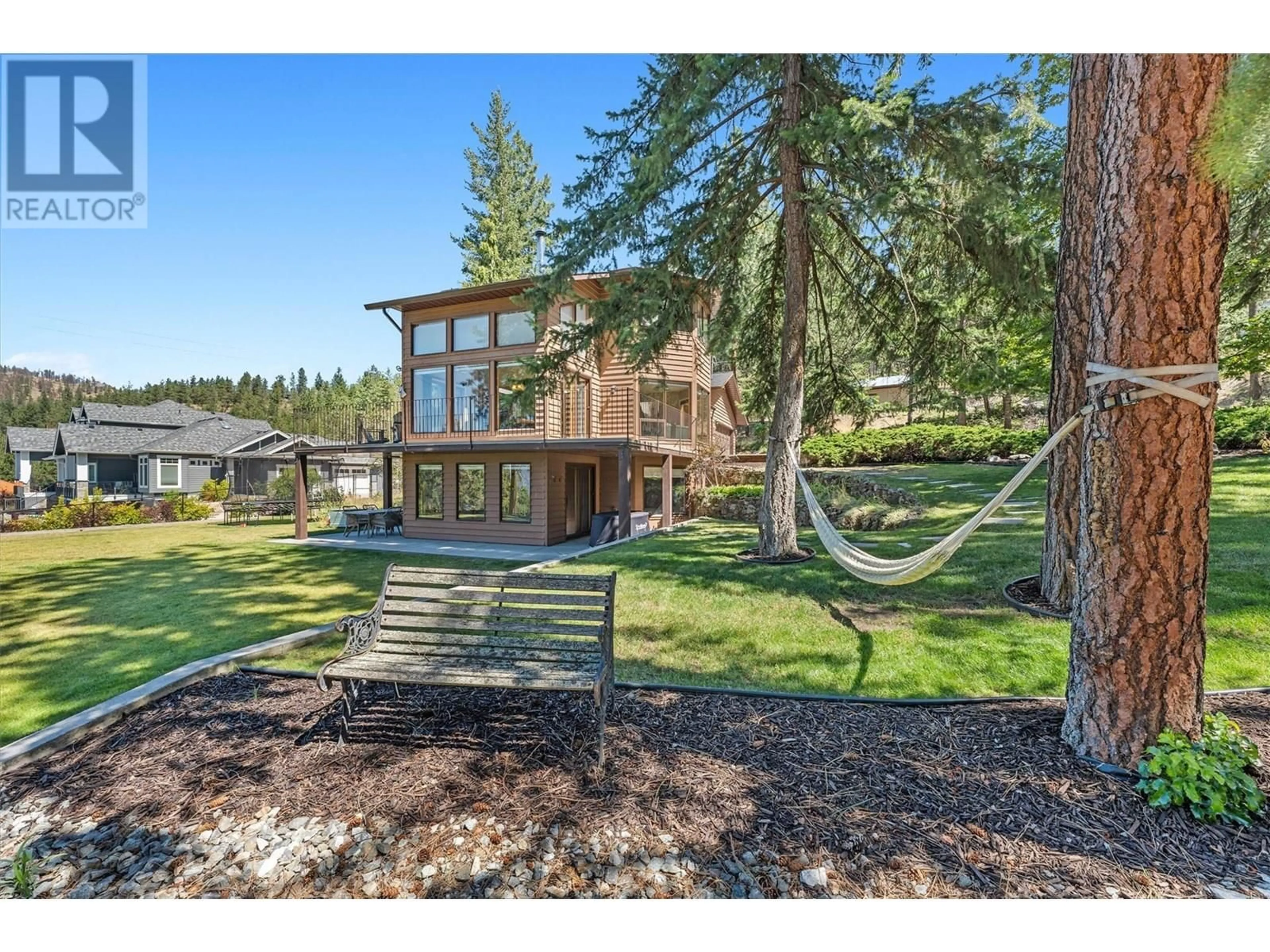 A pic from outside/outdoor area/front of a property/back of a property/a pic from drone, water/lake/river/ocean view for 4555 OTTLEY ROAD, Lake Country British Columbia V4K1N1