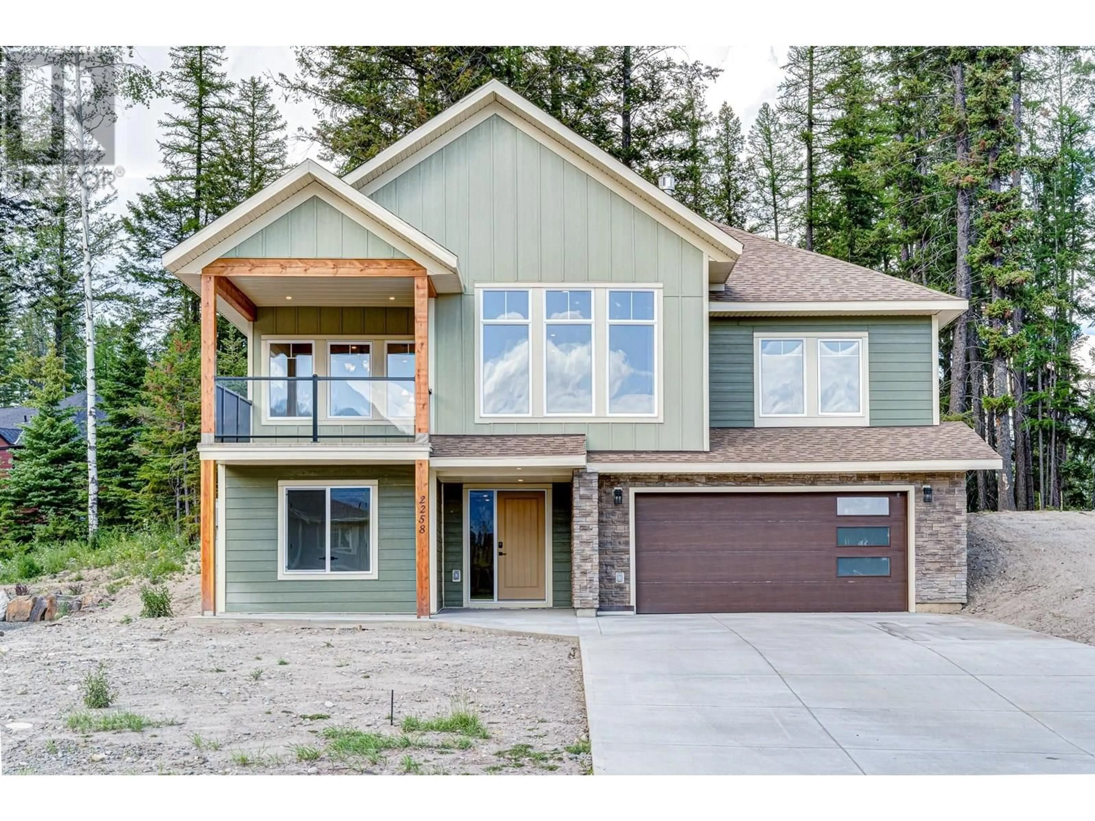 Home with vinyl exterior material, unknown for 2258 BLACK HAWK DRIVE, Sparwood British Columbia V0B2G2