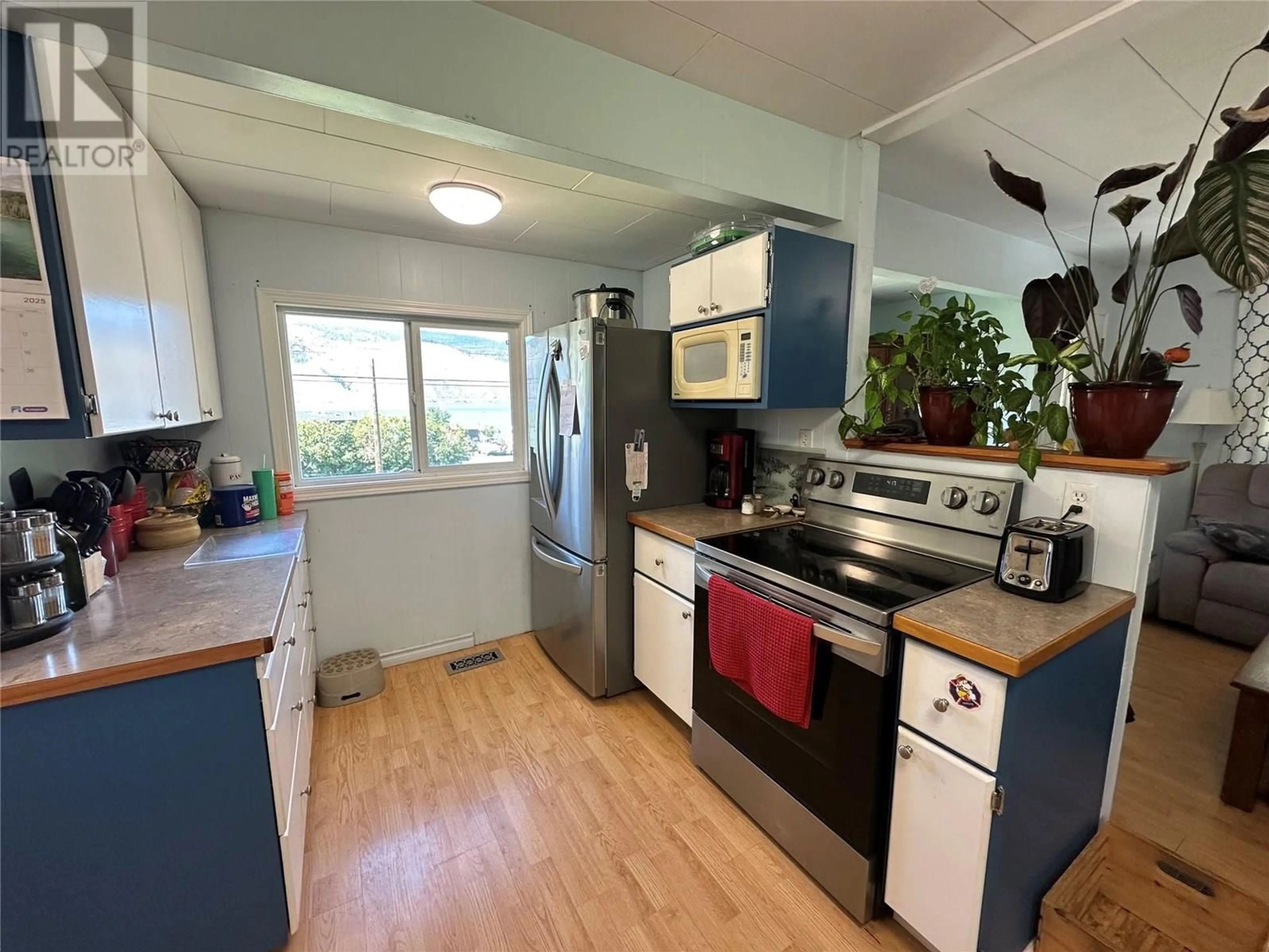 Standard kitchen, unknown for 7080 SAVONA ACCESS ROAD, Kamloops British Columbia V0K2J0