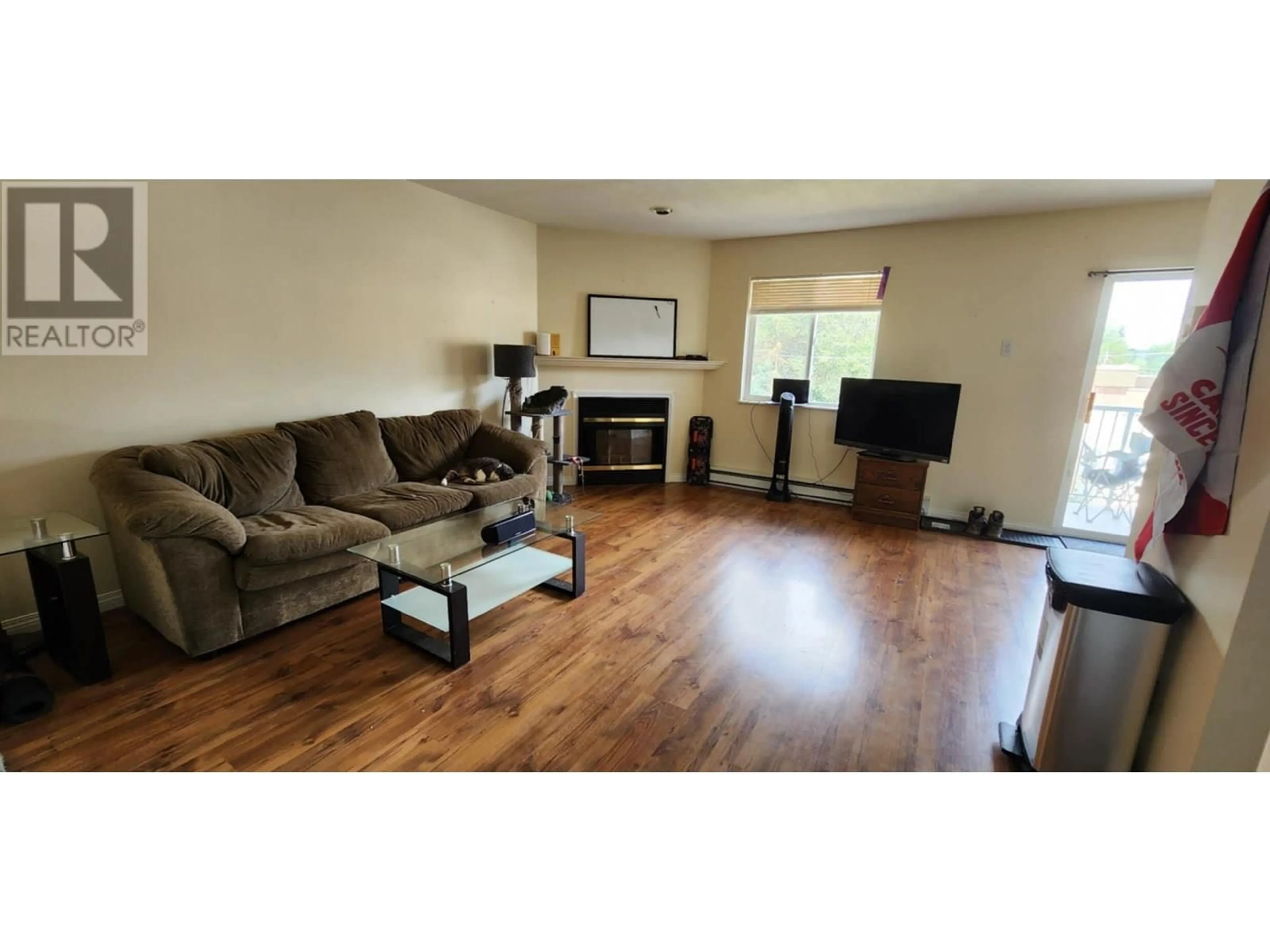 Living room with furniture, wood/laminate floor for 5 - 2156 BESSETTE STREET, Lumby British Columbia V0E2G0