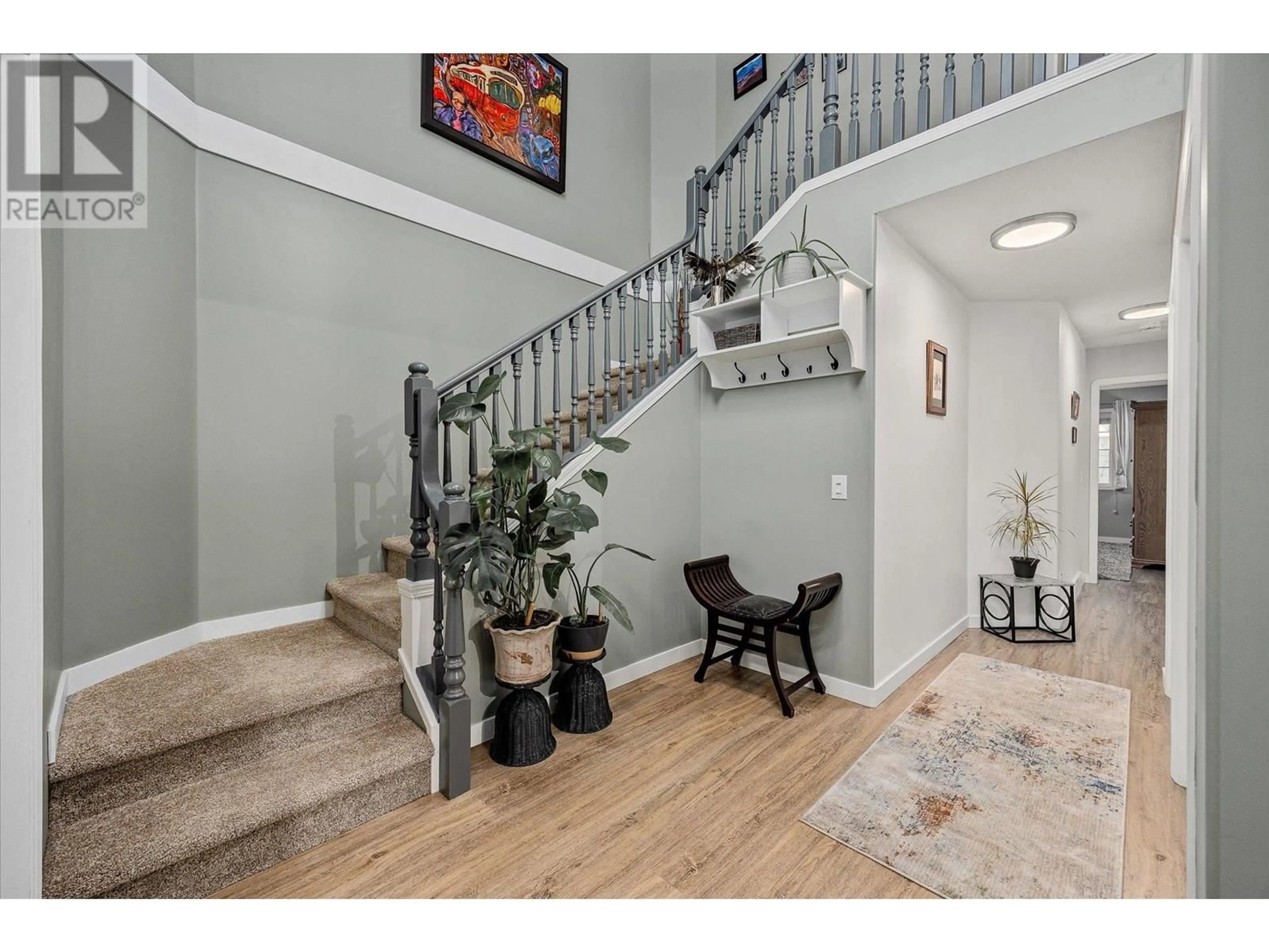 Indoor entryway for 25 - 527 YATES ROAD, Kelowna British Columbia V1V1Z5
