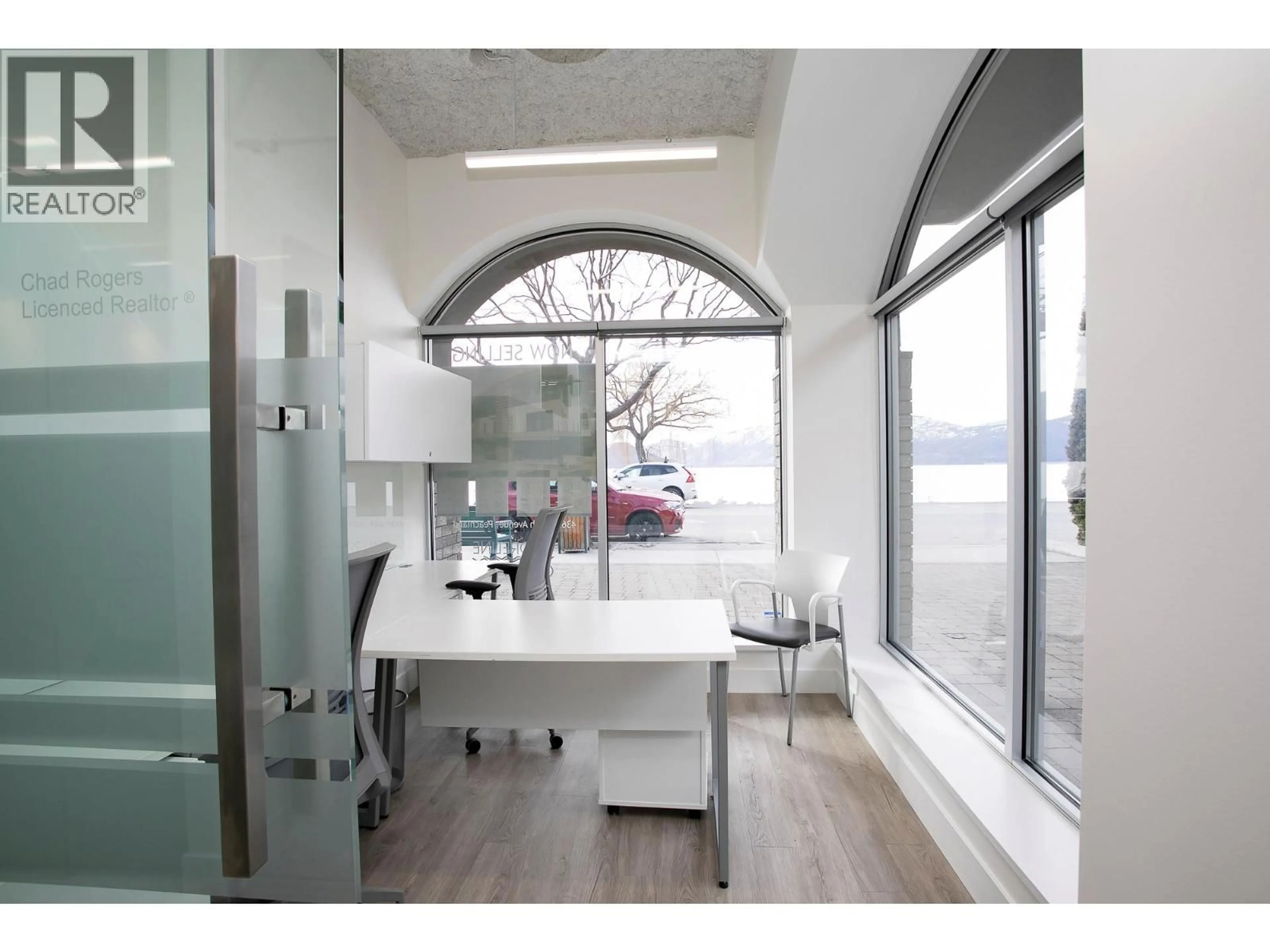 Contemporary bathroom, ceramic/tile floor for 105A - 4200 BEACH AVENUE, Peachland British Columbia V0H1X6